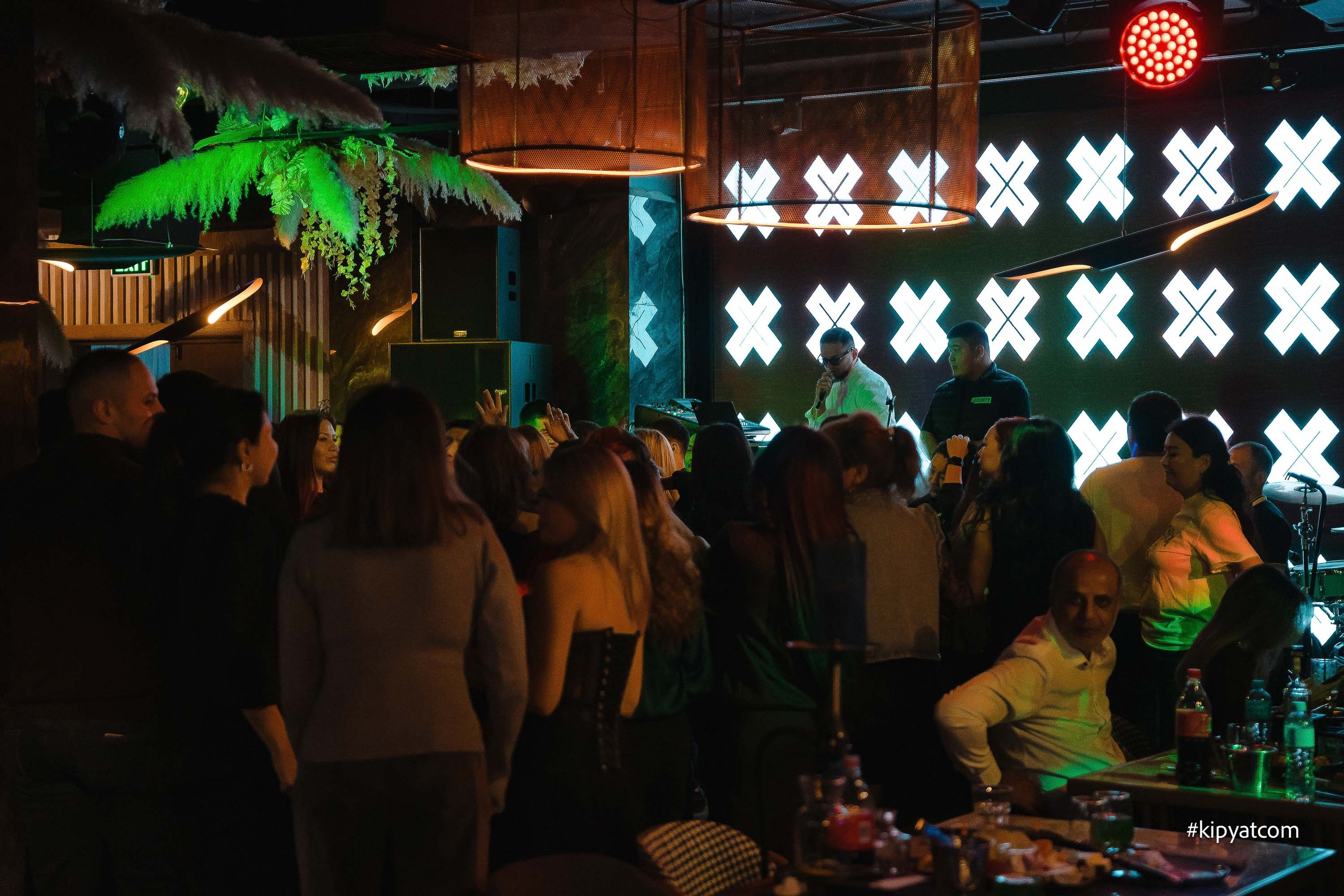 Панаехали бц Москва. Астана Кипятком