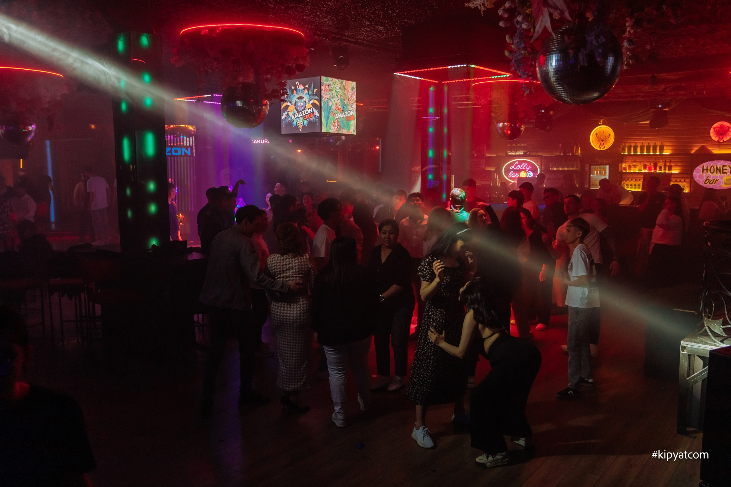 Amazon. Астана Кипятком