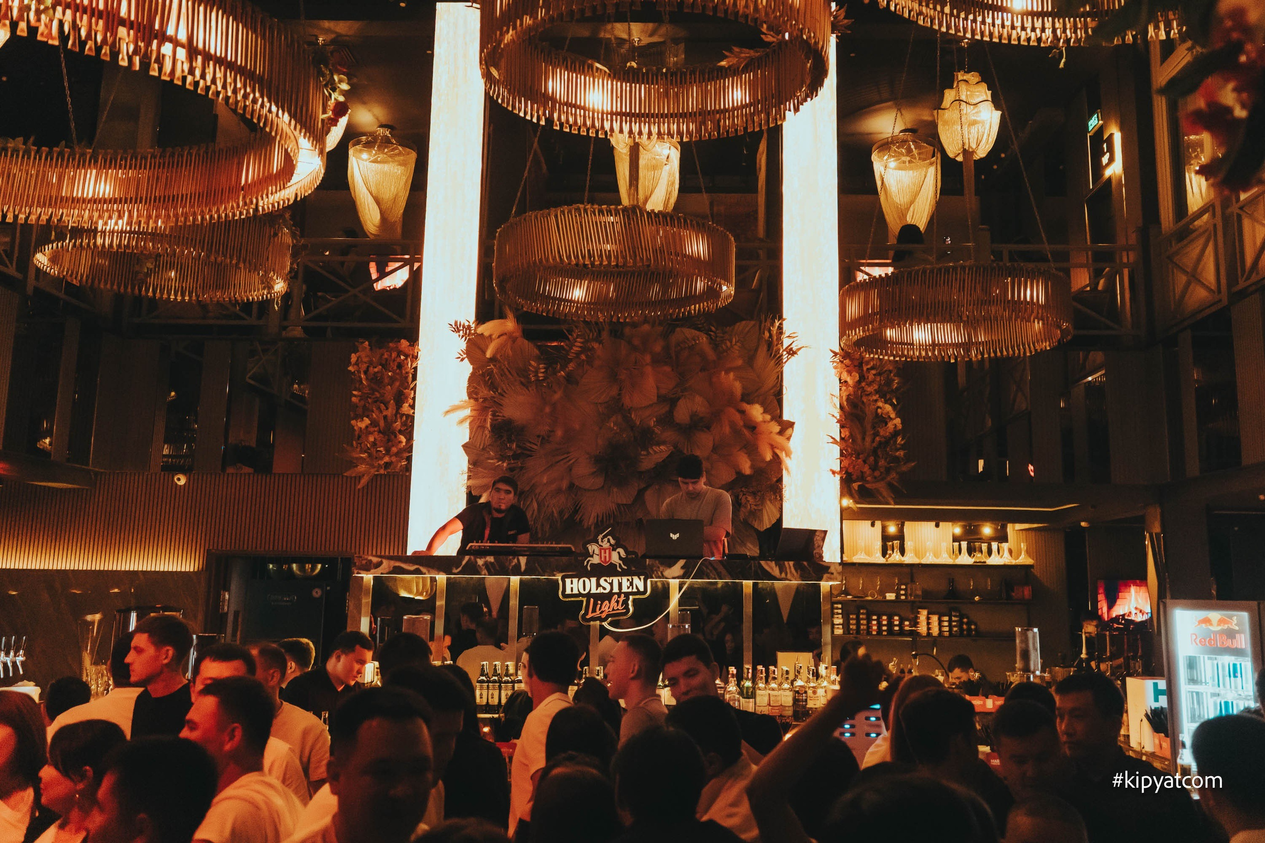 Панаехали на Туране. Астана Кипятком