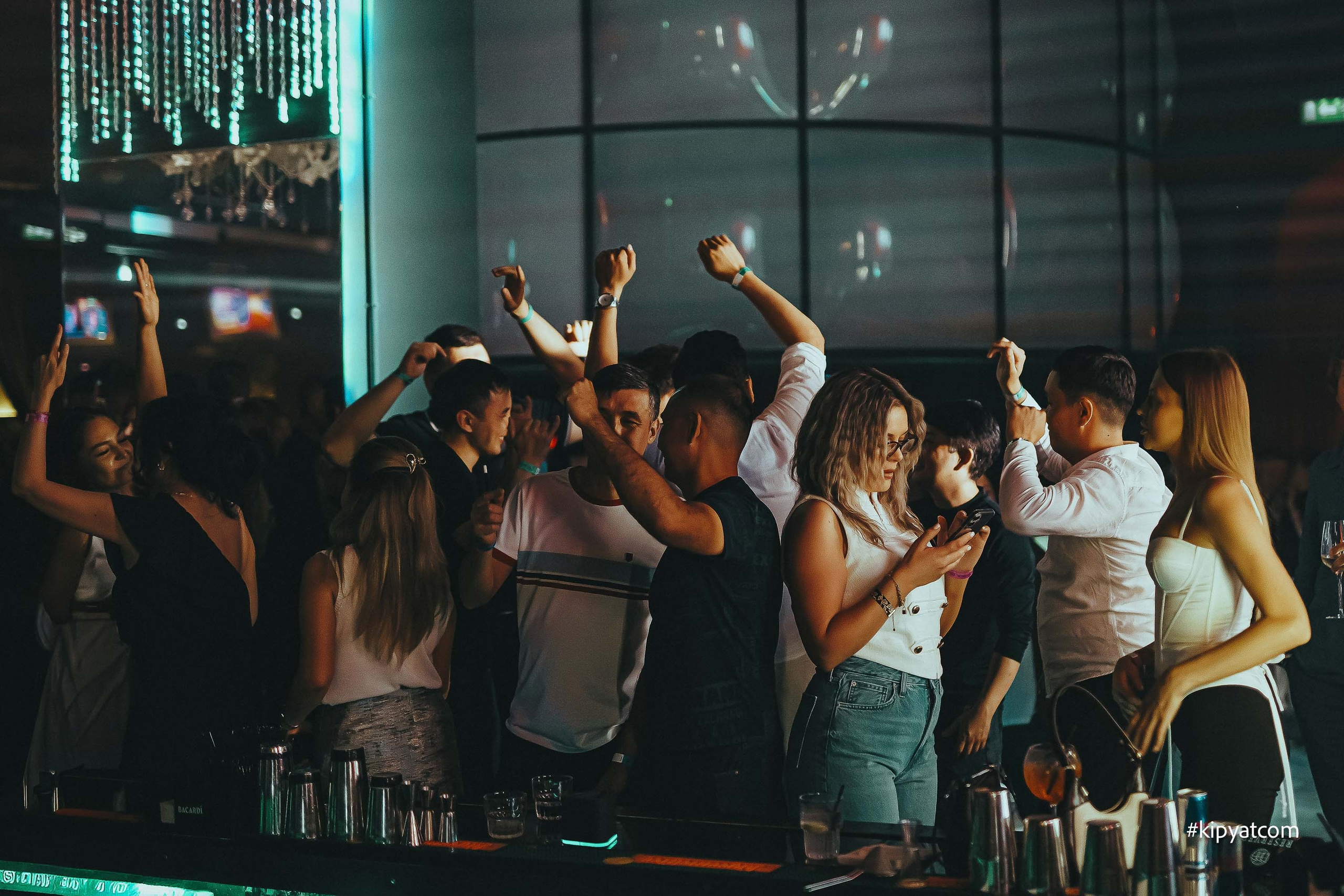 Bla Bla Bar. Астана Кипятком
