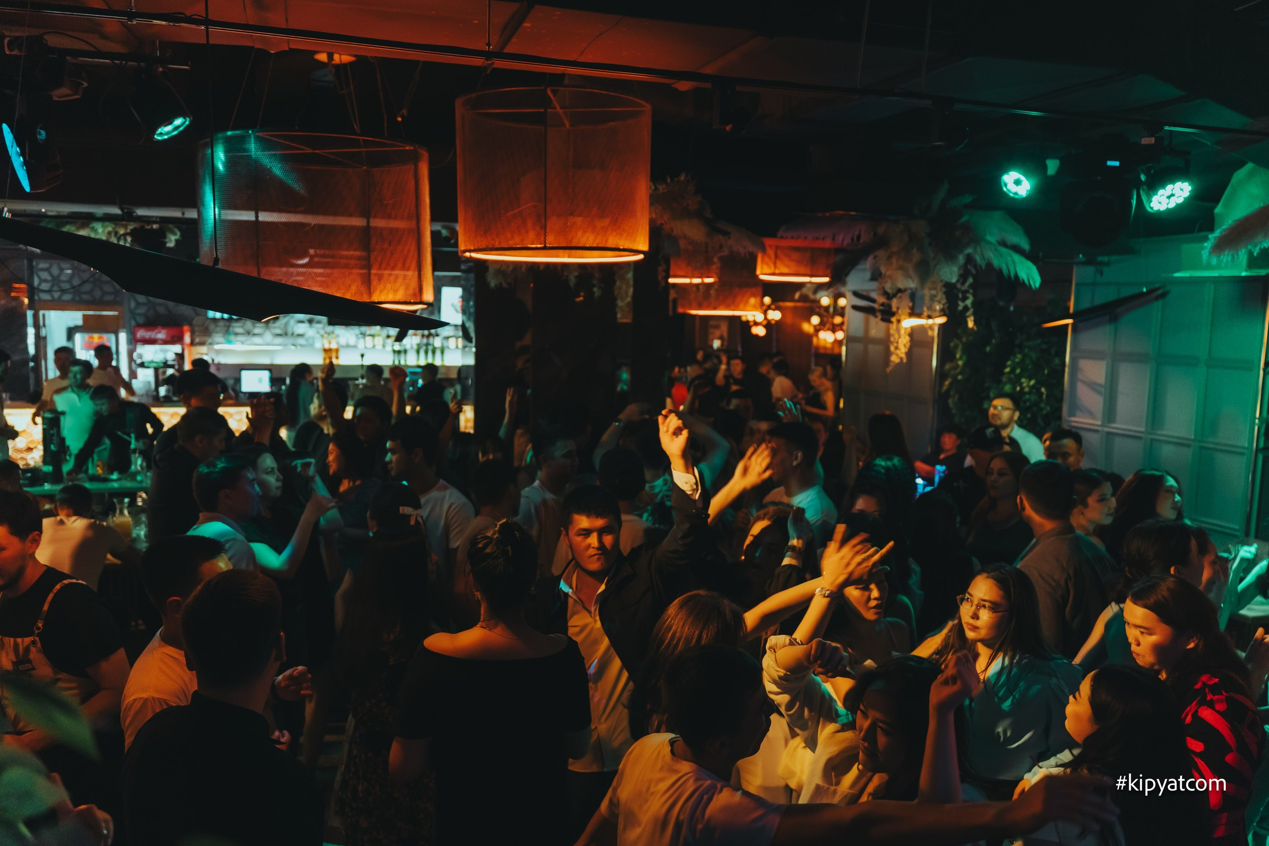 Панаехали бц Москва. Астана Кипятком