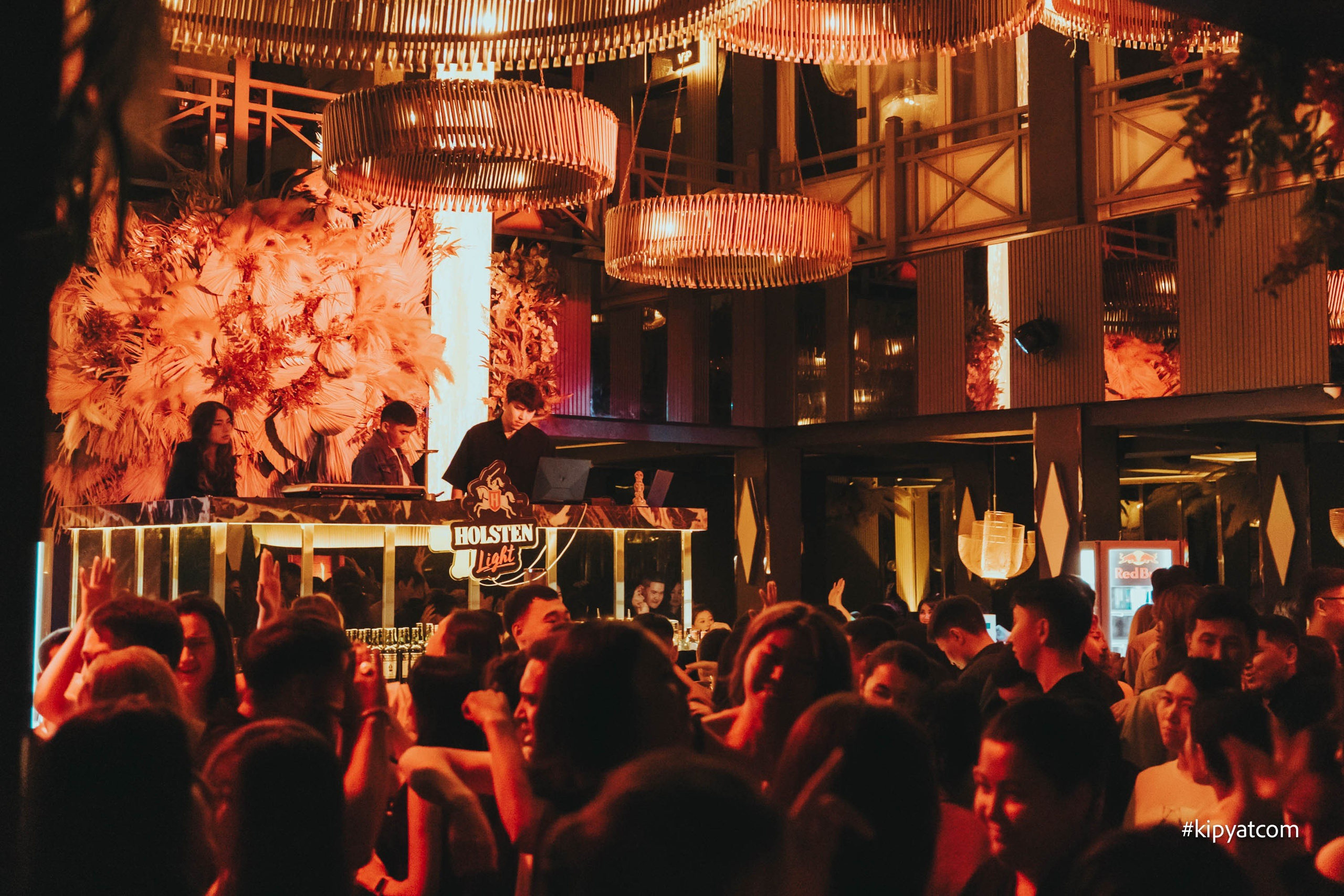 Панаехали на Туране. Астана Кипятком