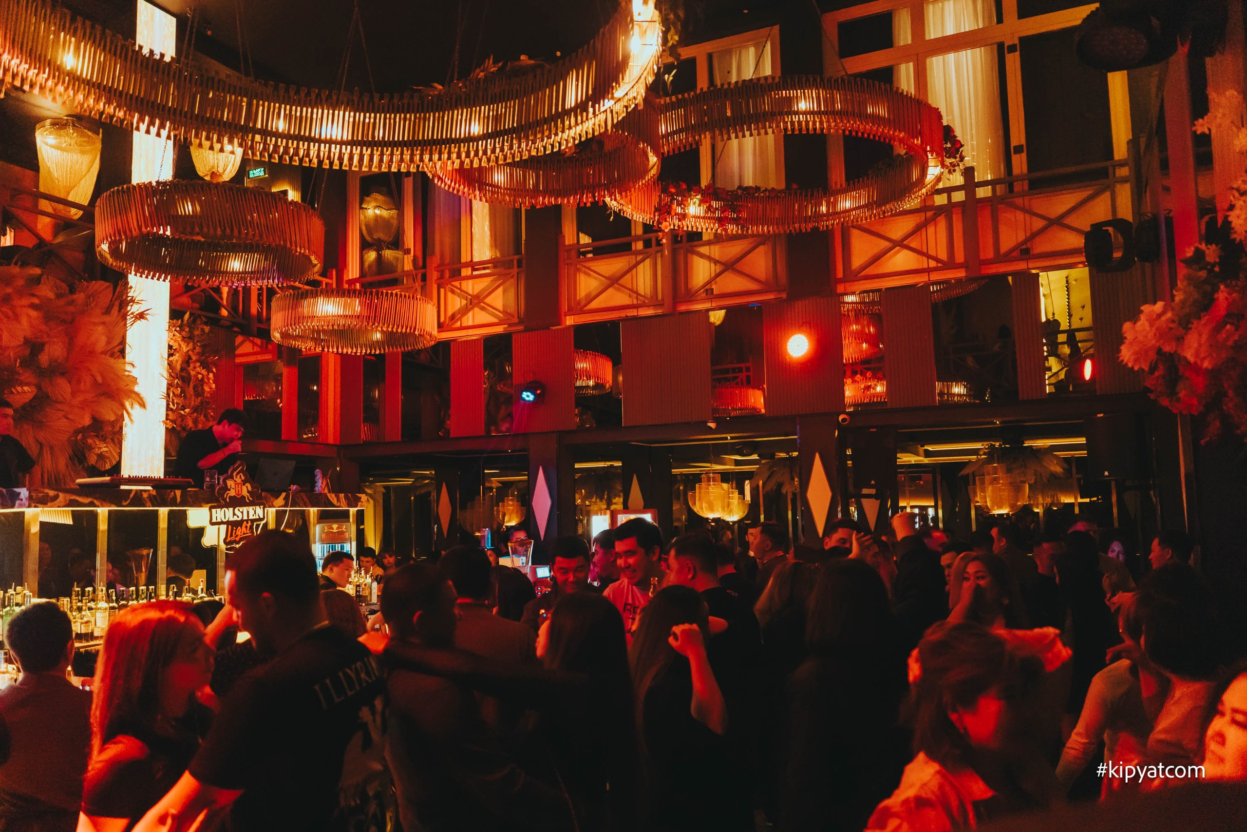 Панаехали на Туране. Астана Кипятком