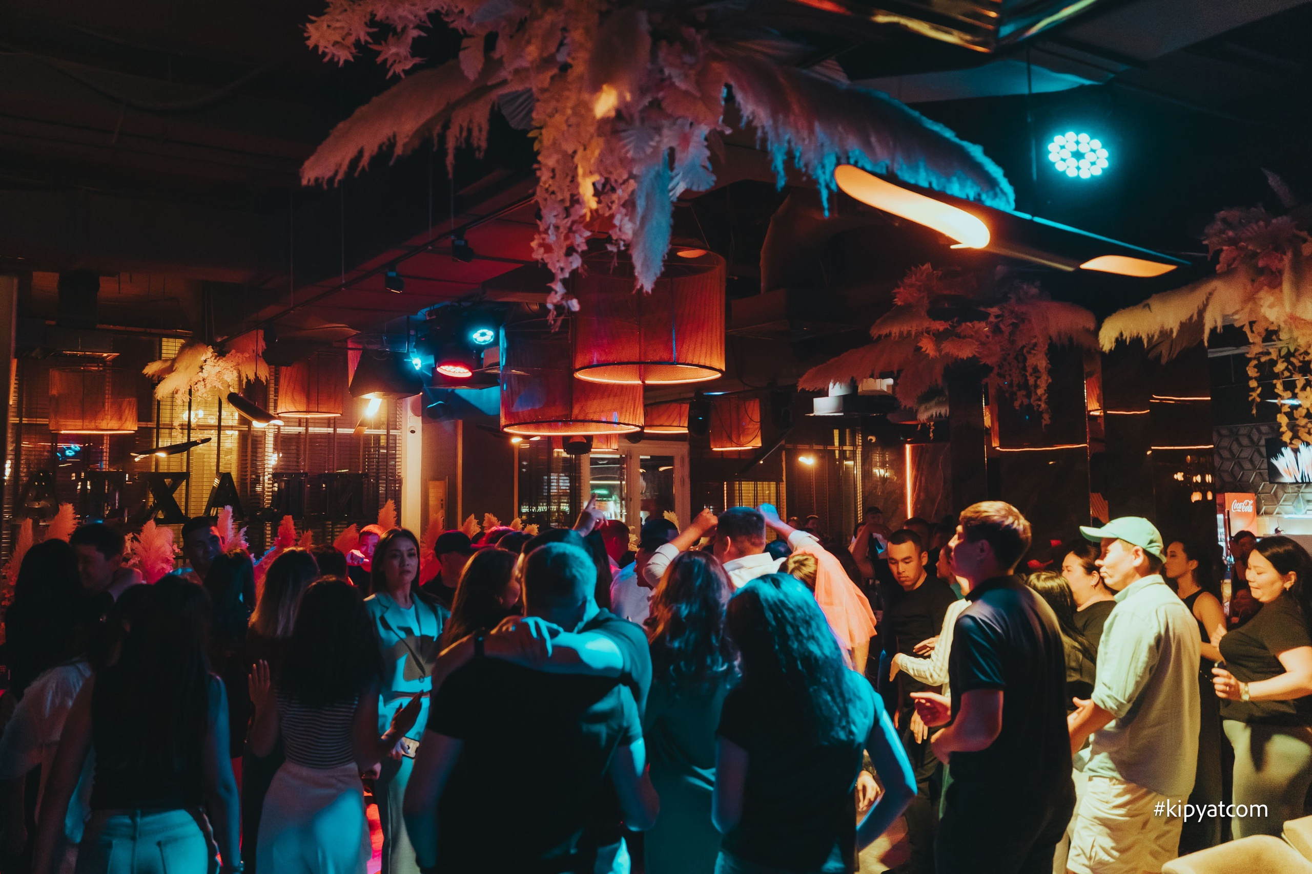 Панаехали бц Москва. Астана Кипятком