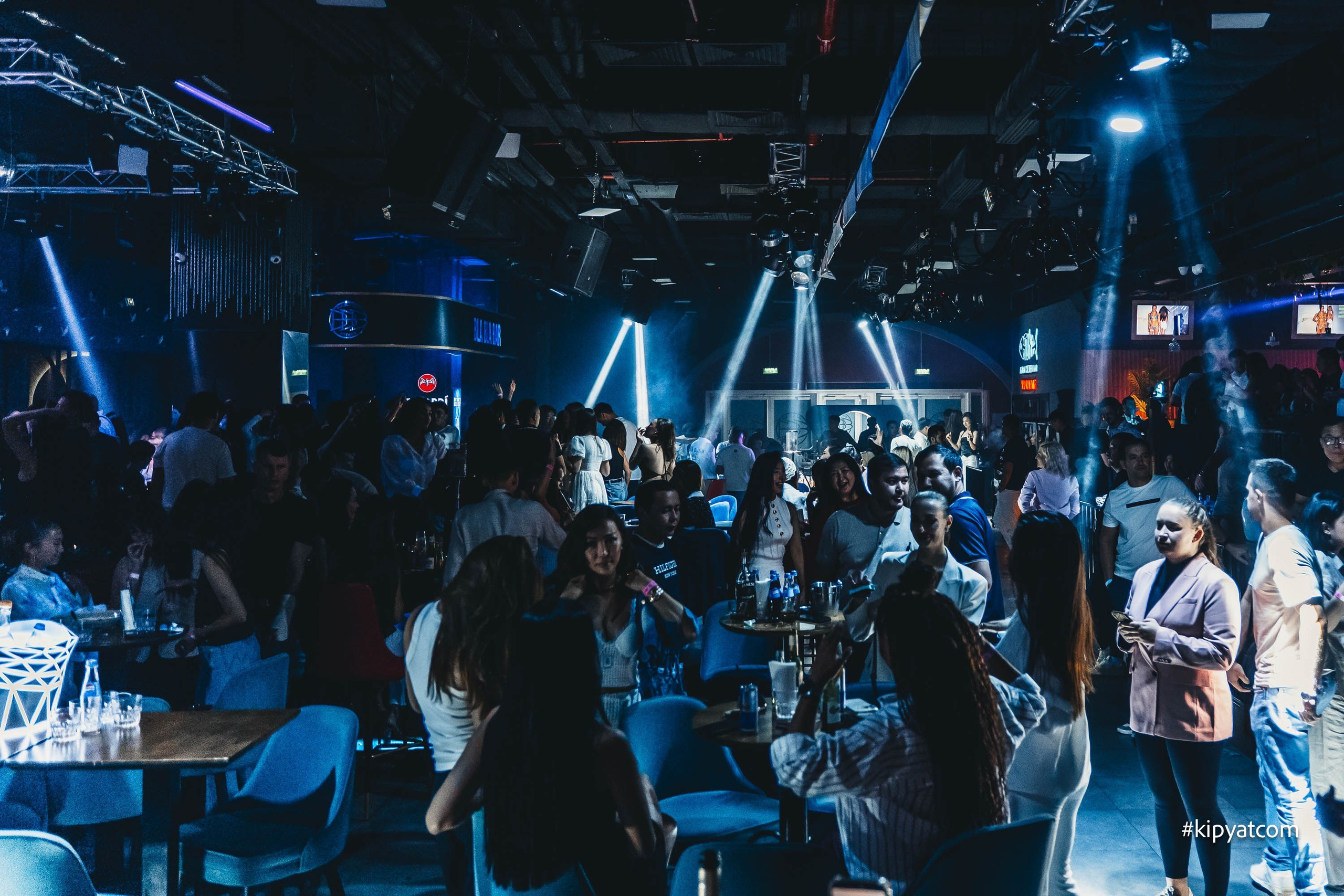 Bla Bla Bar. Астана Кипятком