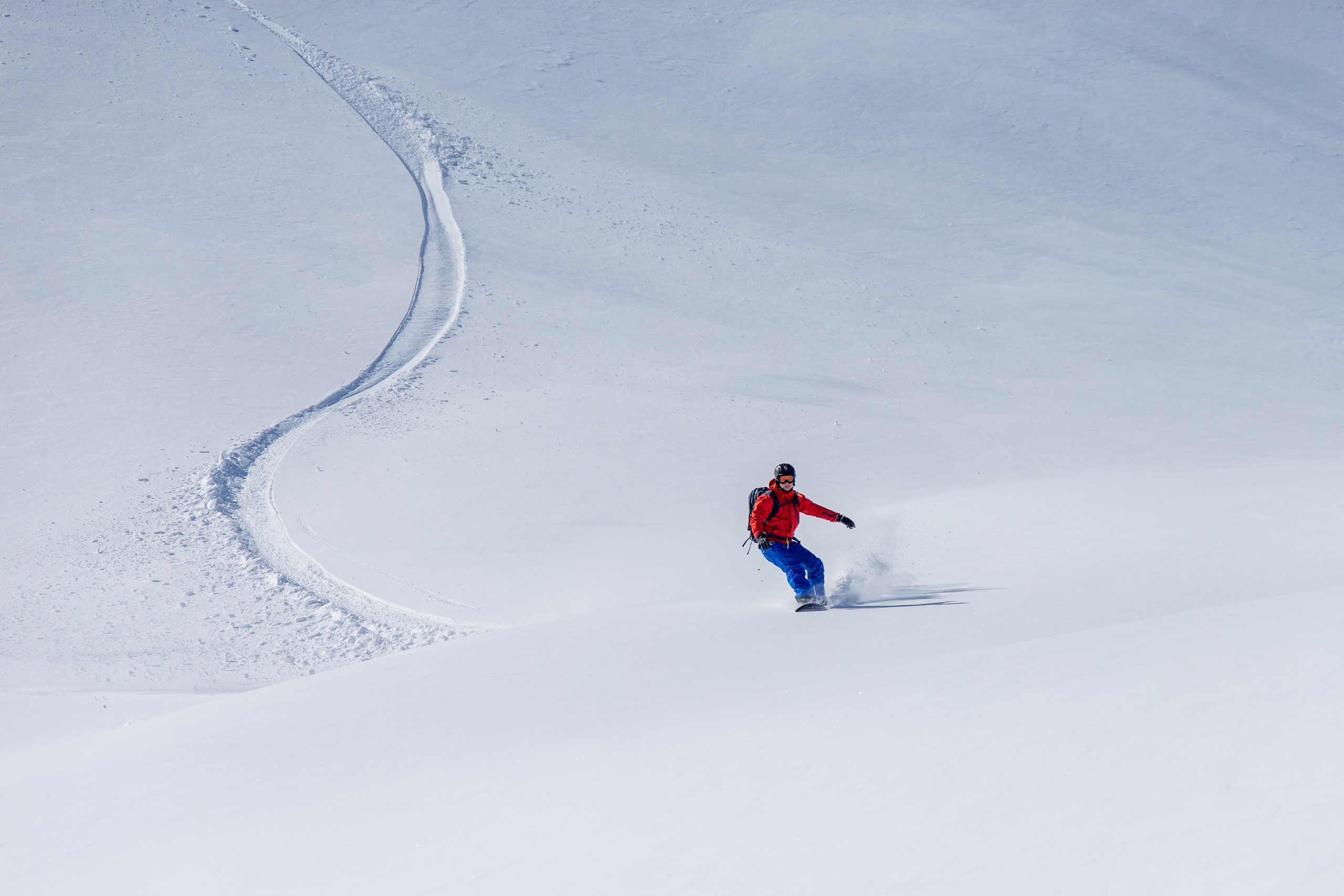 Хели-ски на Камчатке на Ми-8 — катание среди вулканов. Время Камчатки: чтобы найти свой путь, нужно скорость умножить на время