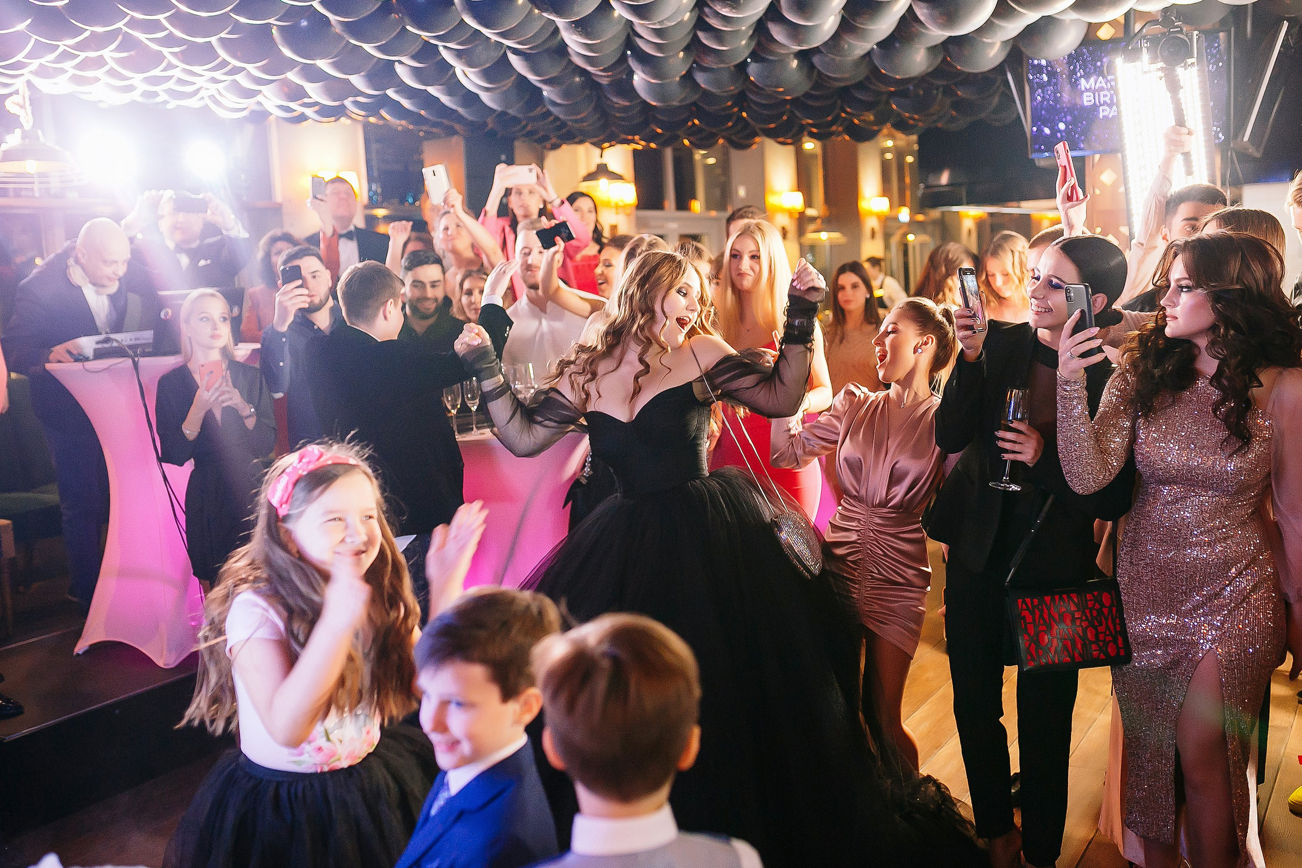 Услуги фотографа в Калининграде. One Media Life: фоторепортажи, фотоотчеты с мероприятий и заведений