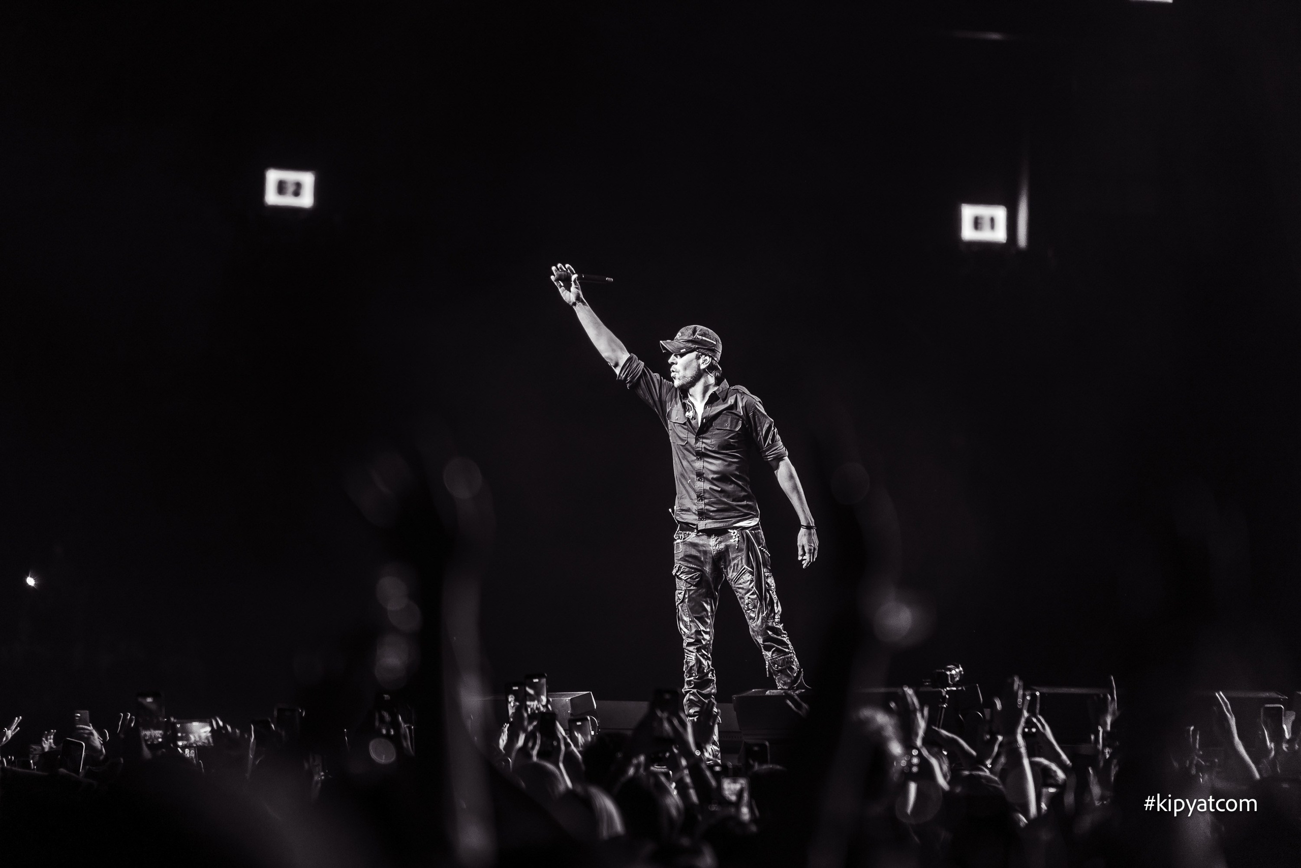 Enrique Iglesias. Астана Кипятком