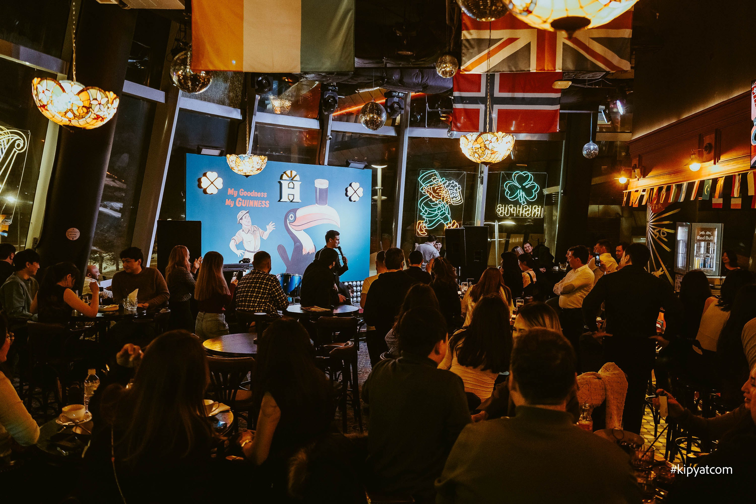 Harat`s Irish Pub на Мангилик ел. Астана Кипятком