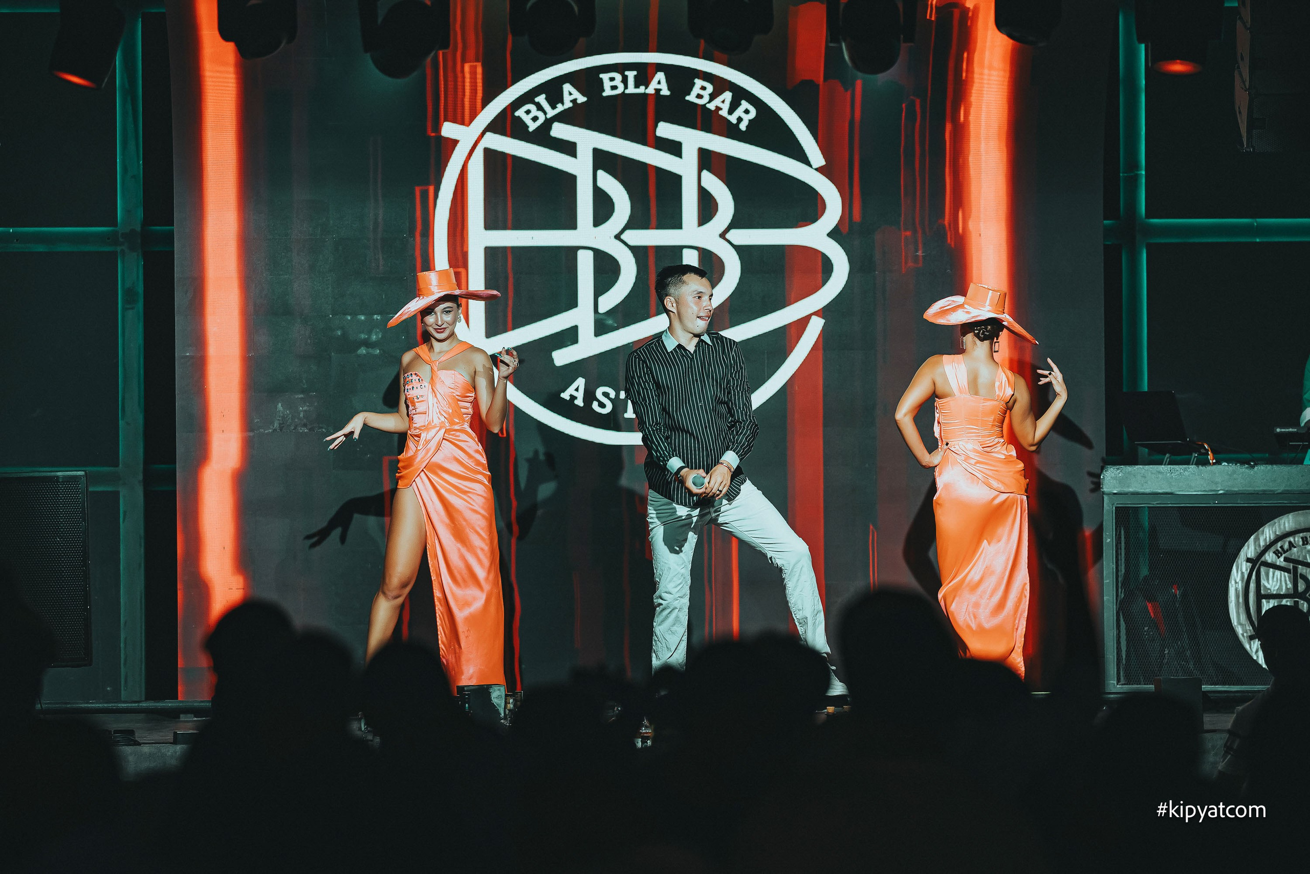 Bla Bla Bar. Астана Кипятком