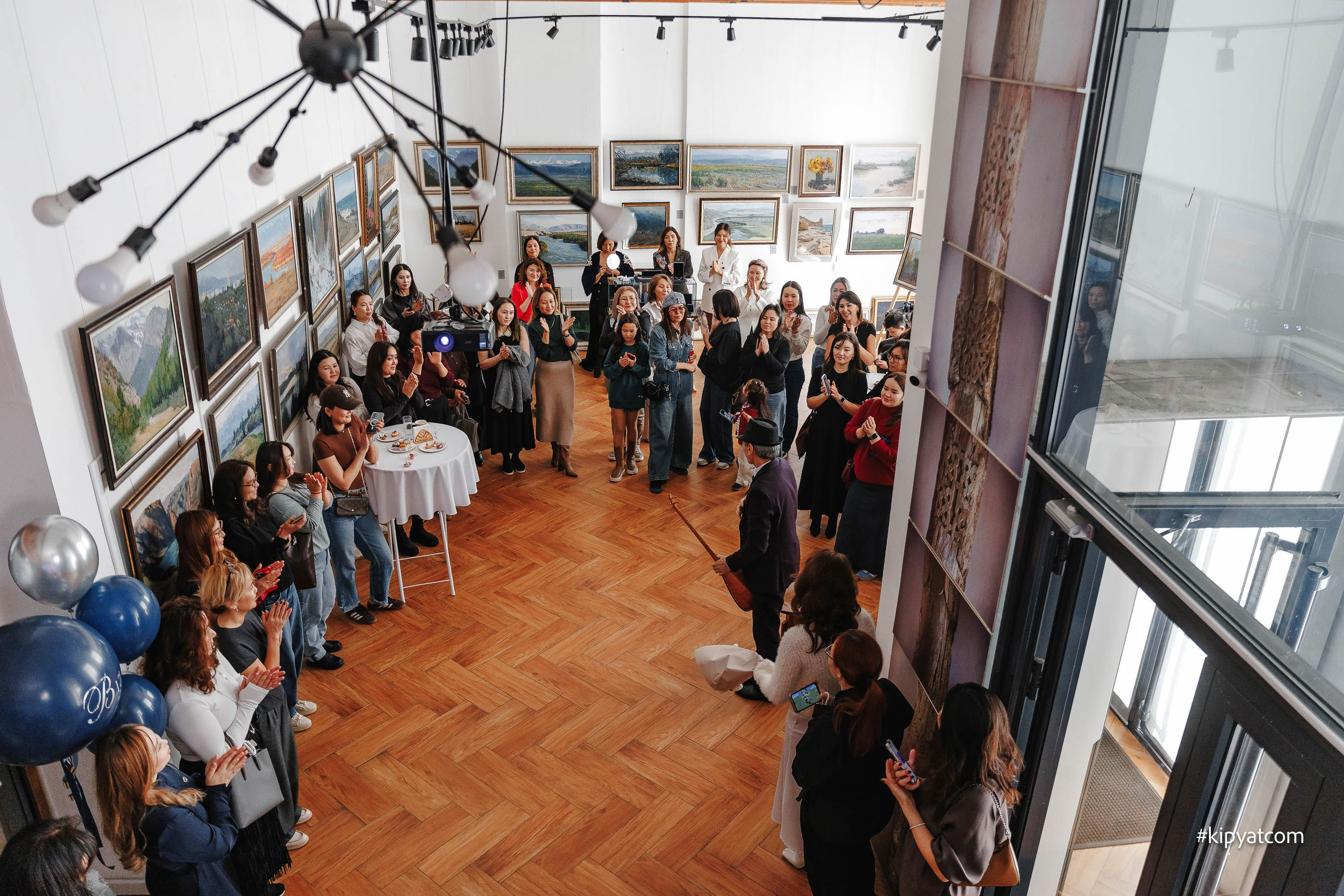 Презентация бренда -@biz.international -Ювелирные украшения. Астана Кипятком