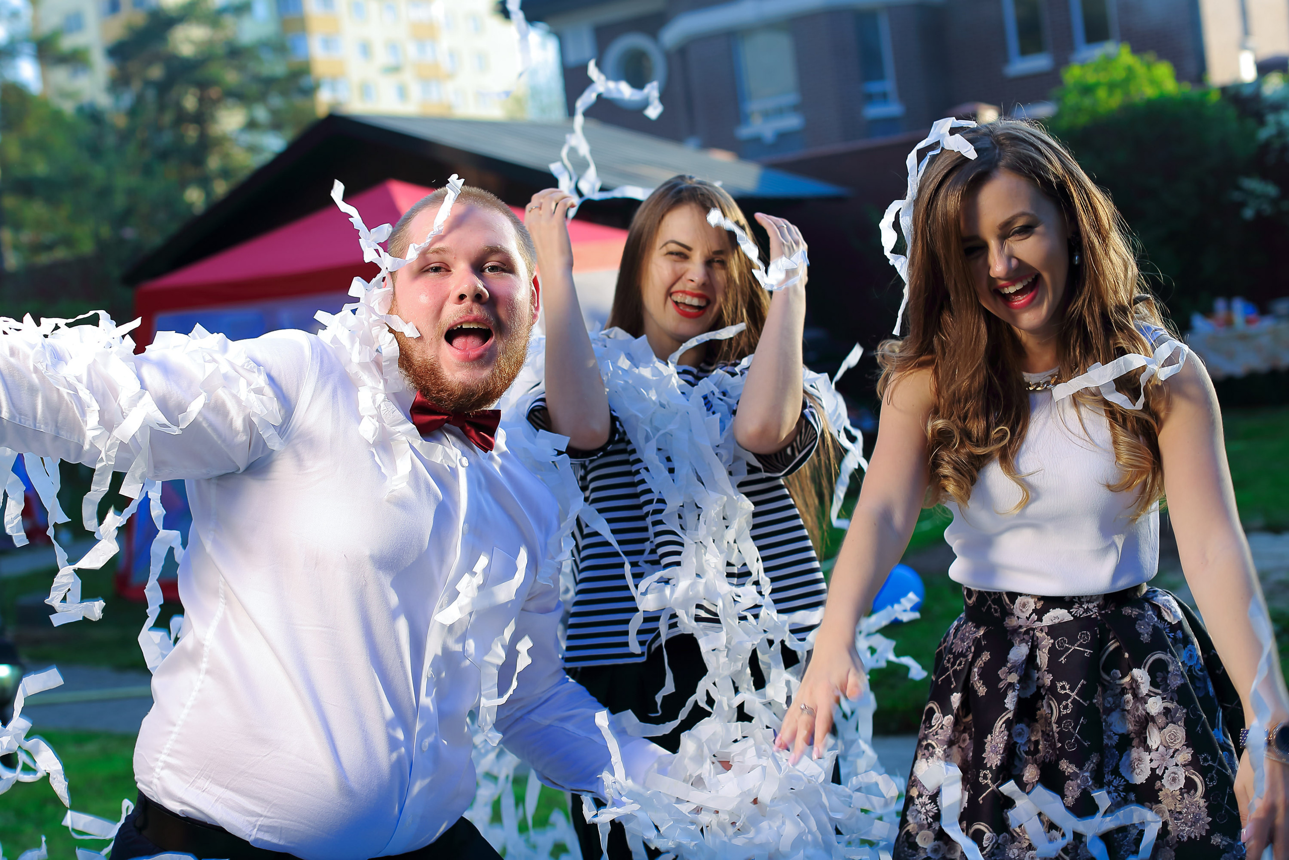 День рождения, бумажное шоу