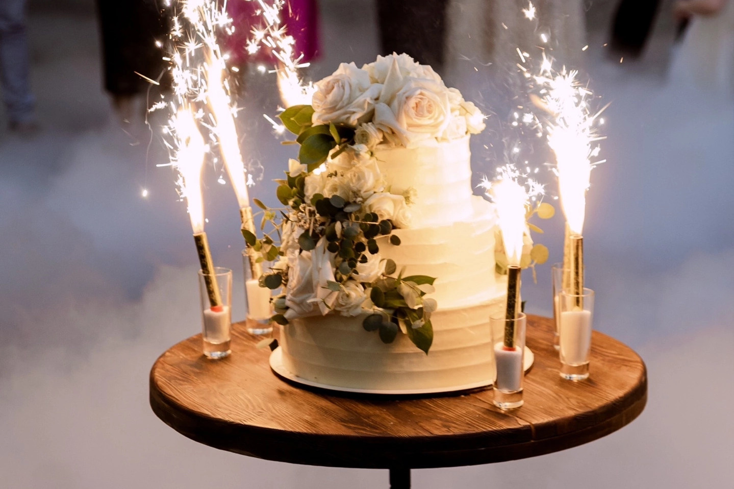 Подрядчики «Лесной берег». Подрядчики и друзья сети свадебных площадок House for wedding