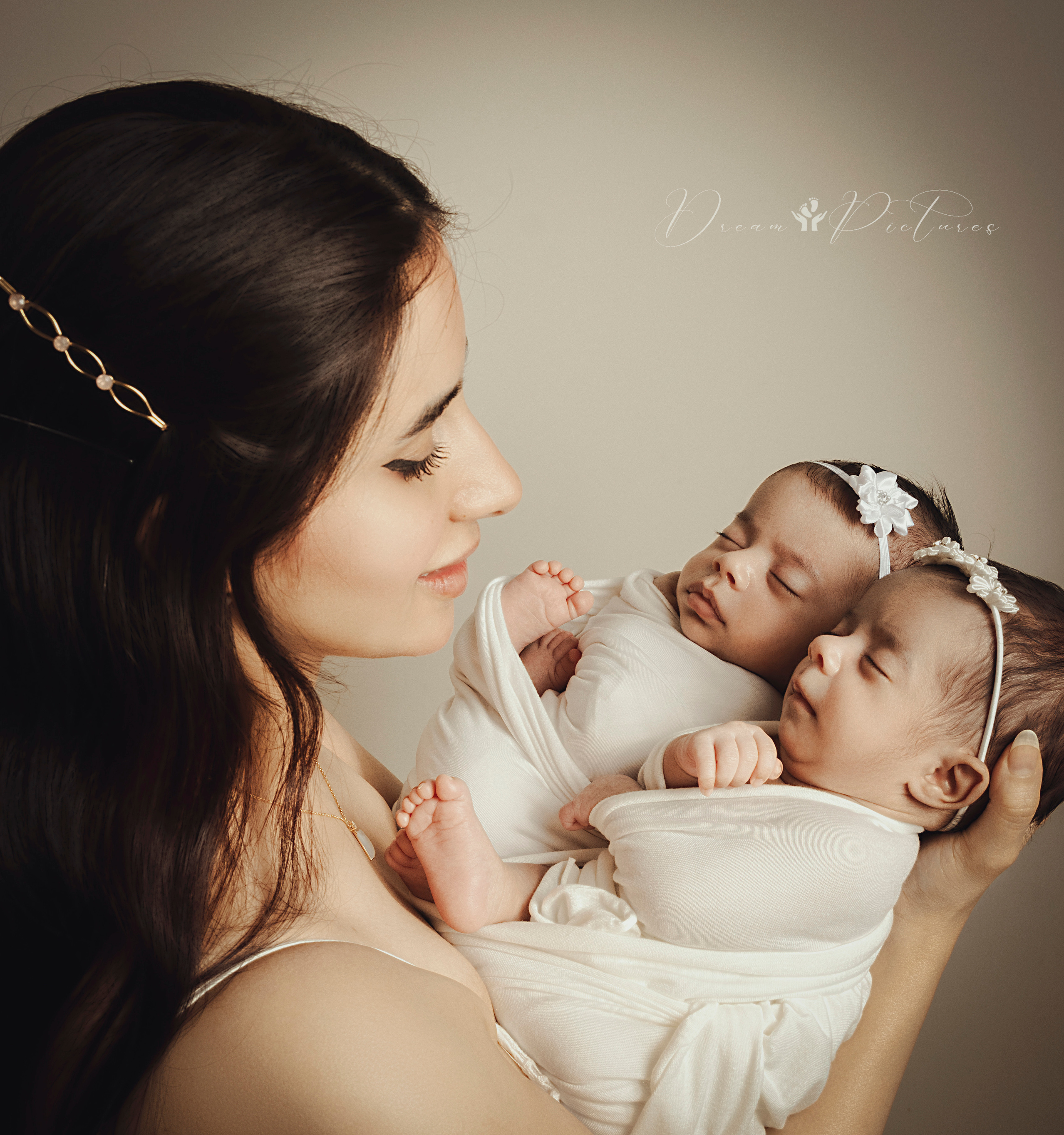 high quality newborn photographer in abu-dhabi