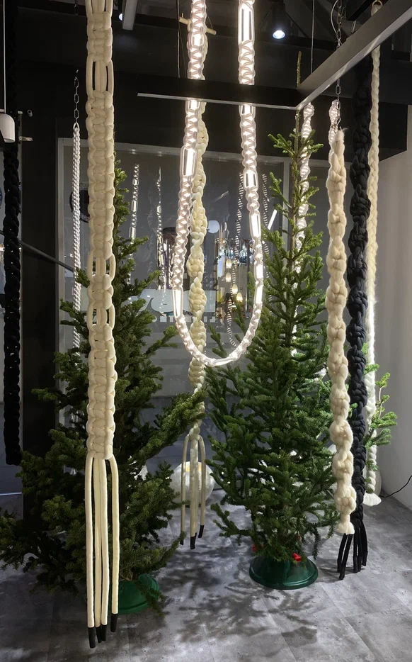 Реализованные проекты. Авторское творчество: создание светильников, панно, гобеленов ручной работы