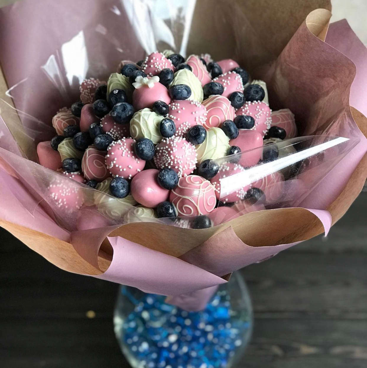 Букеты из клубники в шоколаде Сургут