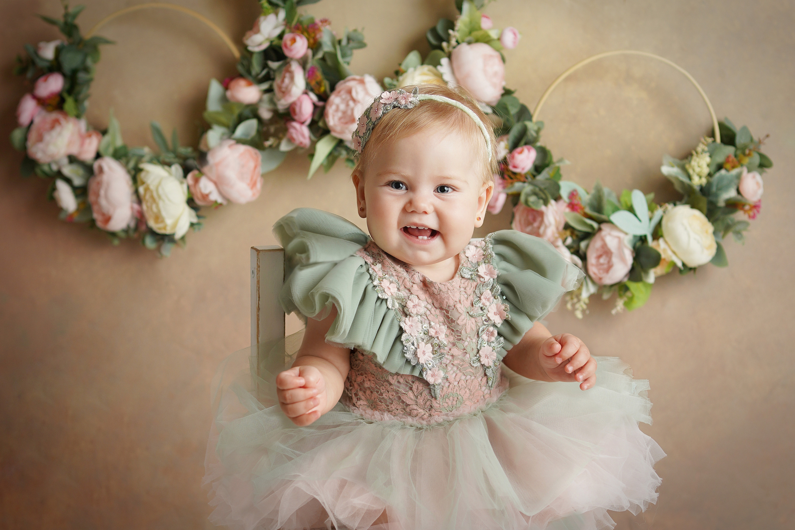 Малышка с родителями приехала ко мне на фотосессию «Первый годик».