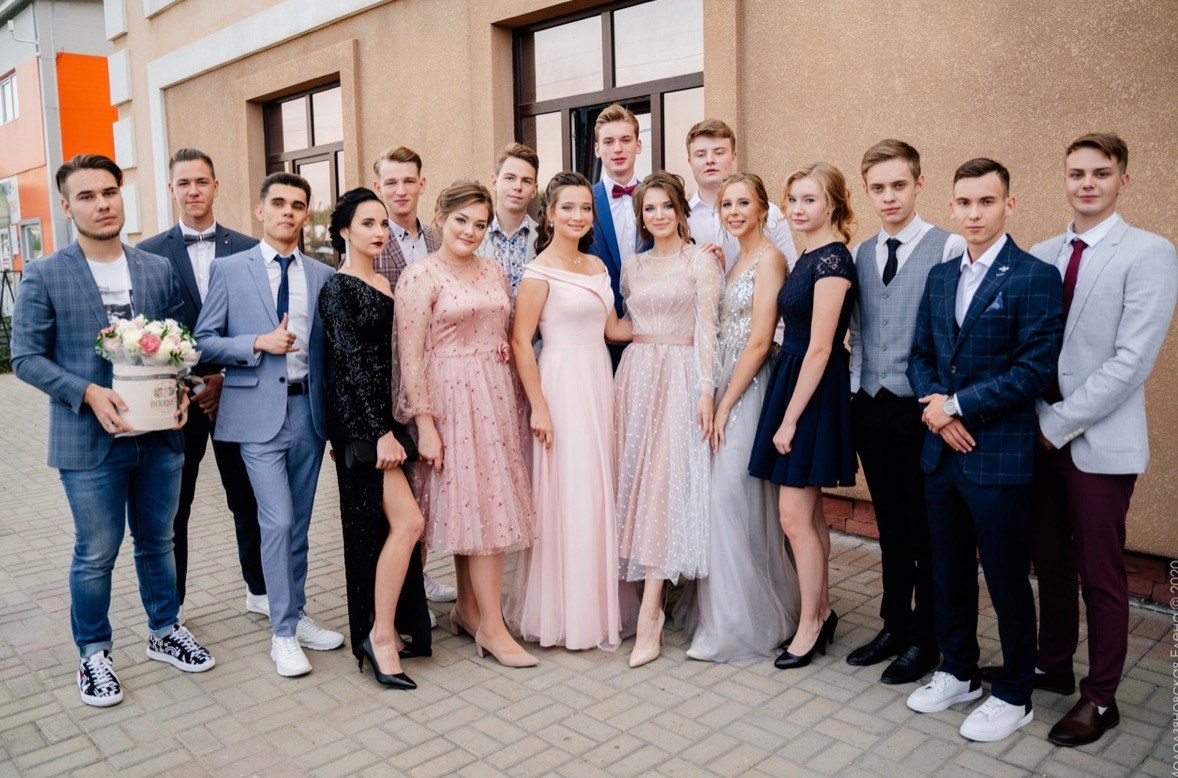 Выпускной альбом в школе г. Магнитогорск. Семейный и свадебный фотограф Молодзяновская Елена