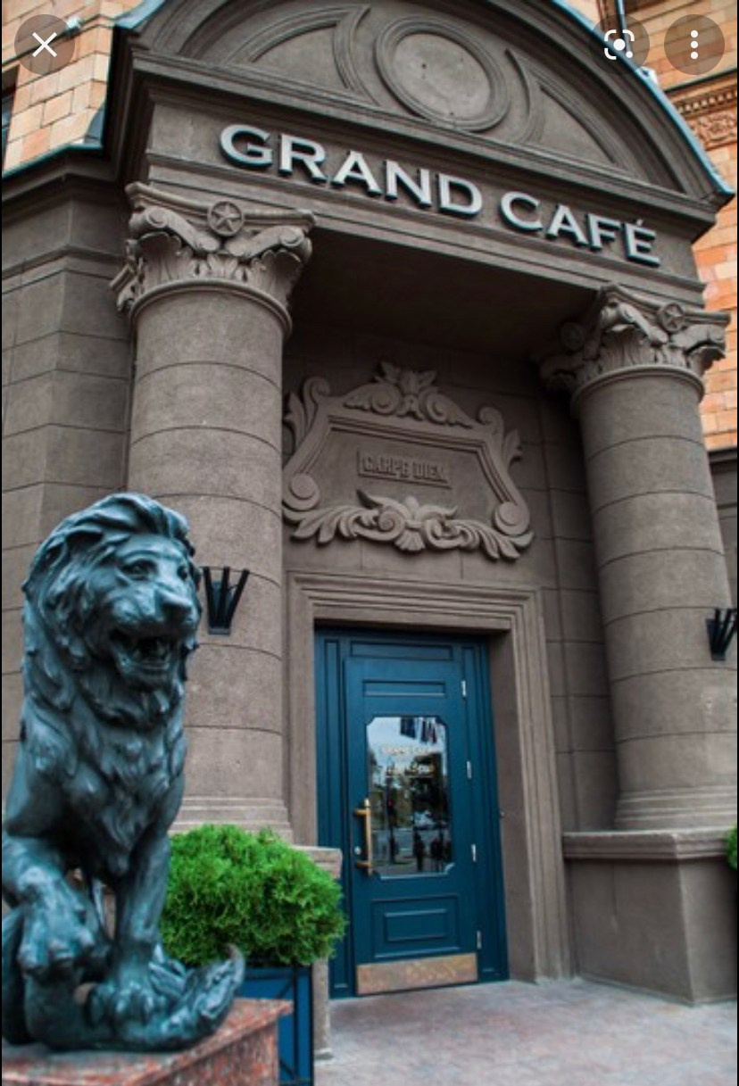 Топ открытых локаций Минска для свадебной прогулки. Свадебный и портретный фотограф в Минске Наташа Каракулова