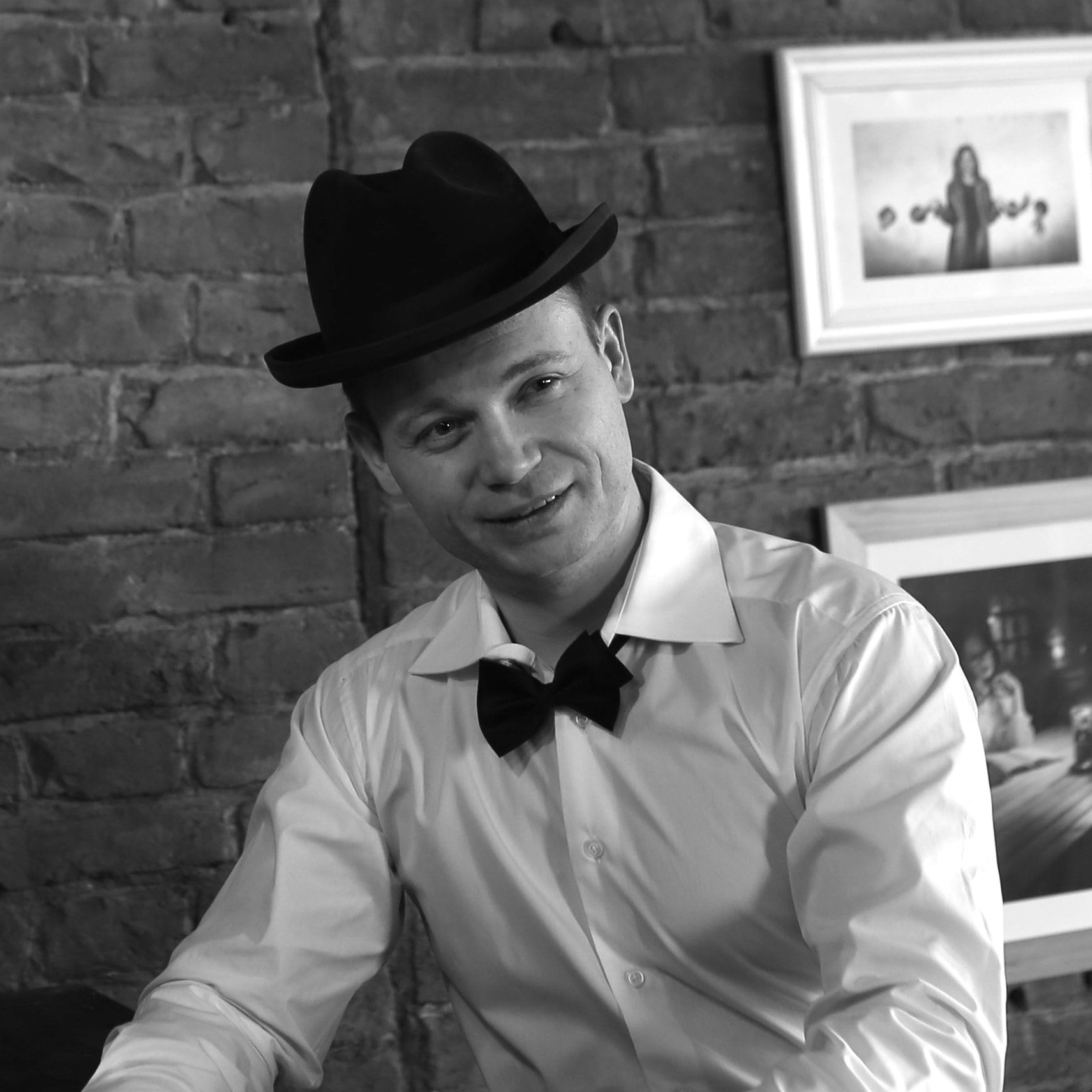 Контакты. Свадебный, семейный и детский фотограф в Омске Леонид Анечкин