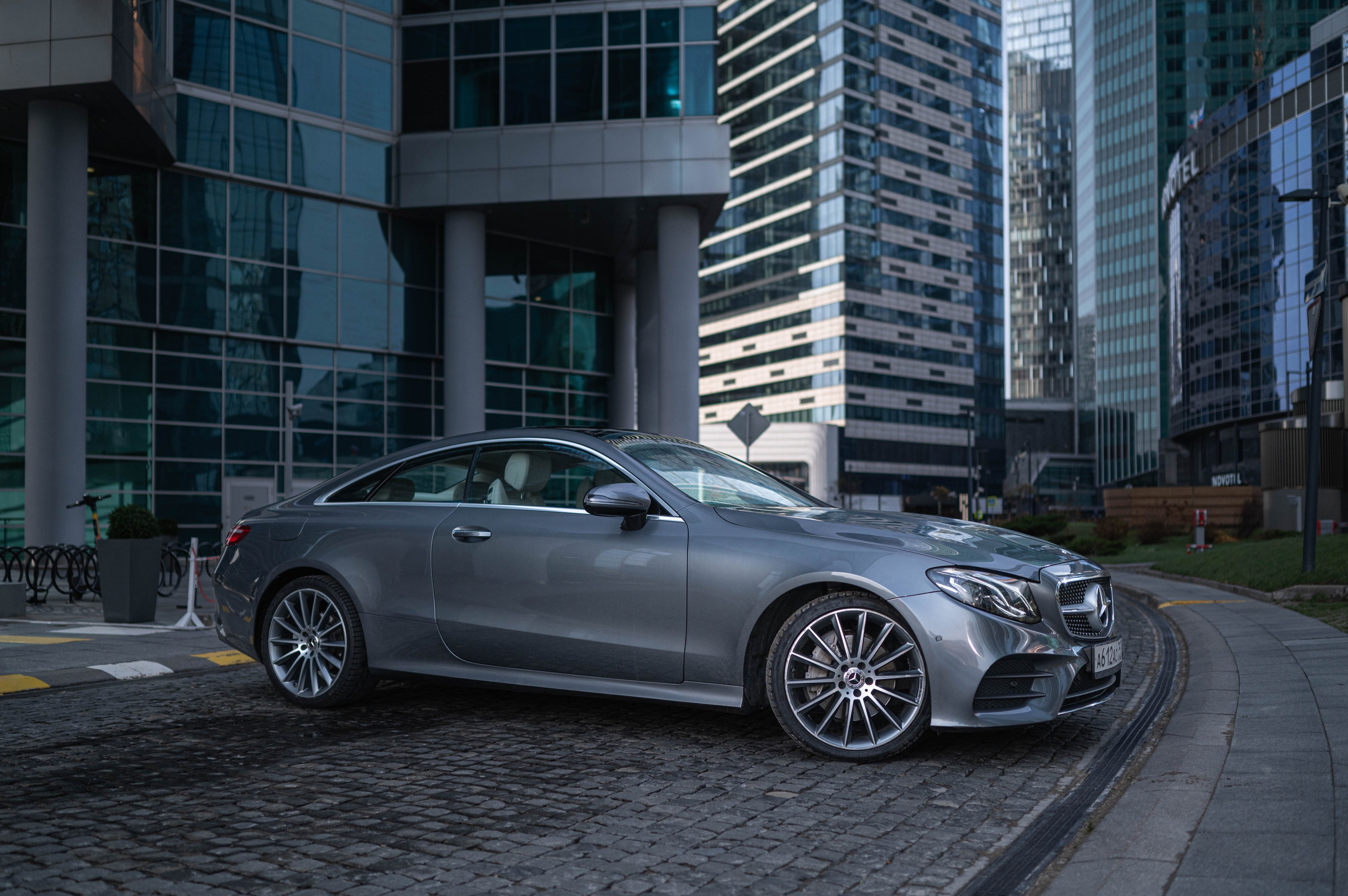 Сдержанный и стильный. Mercedes-Benz E200 coupe w213. Автомобильный фотограф в Москве — Сидоров Дмитрий