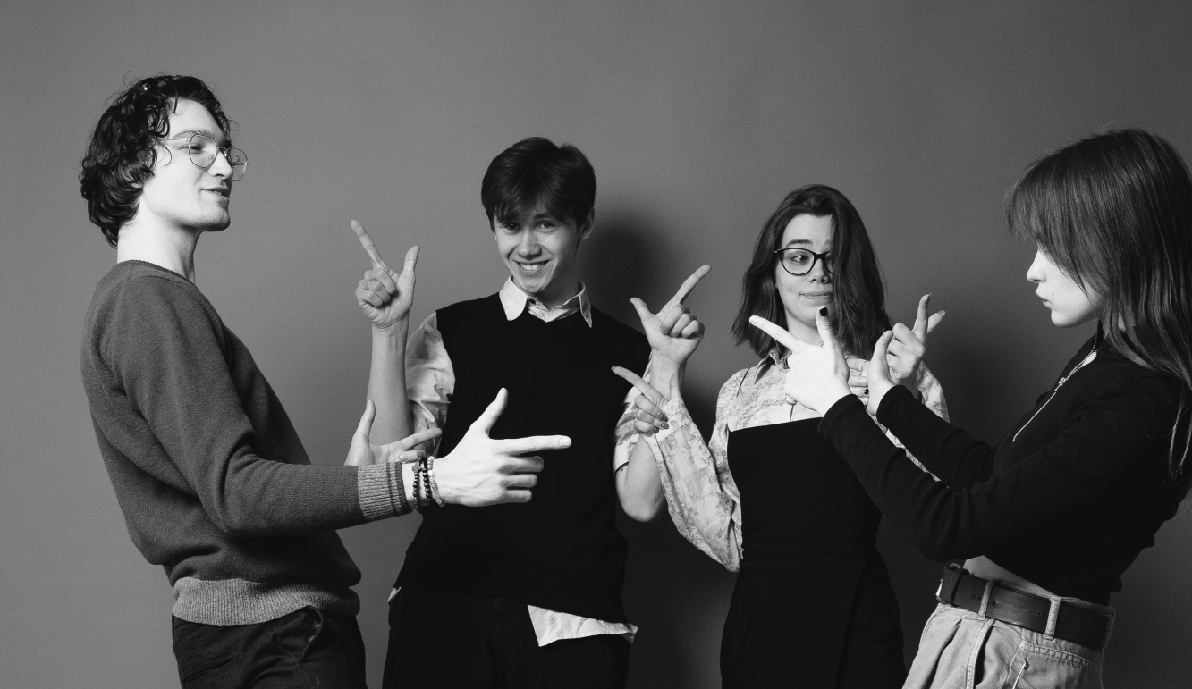 Вакансии в автопортретной Моменты