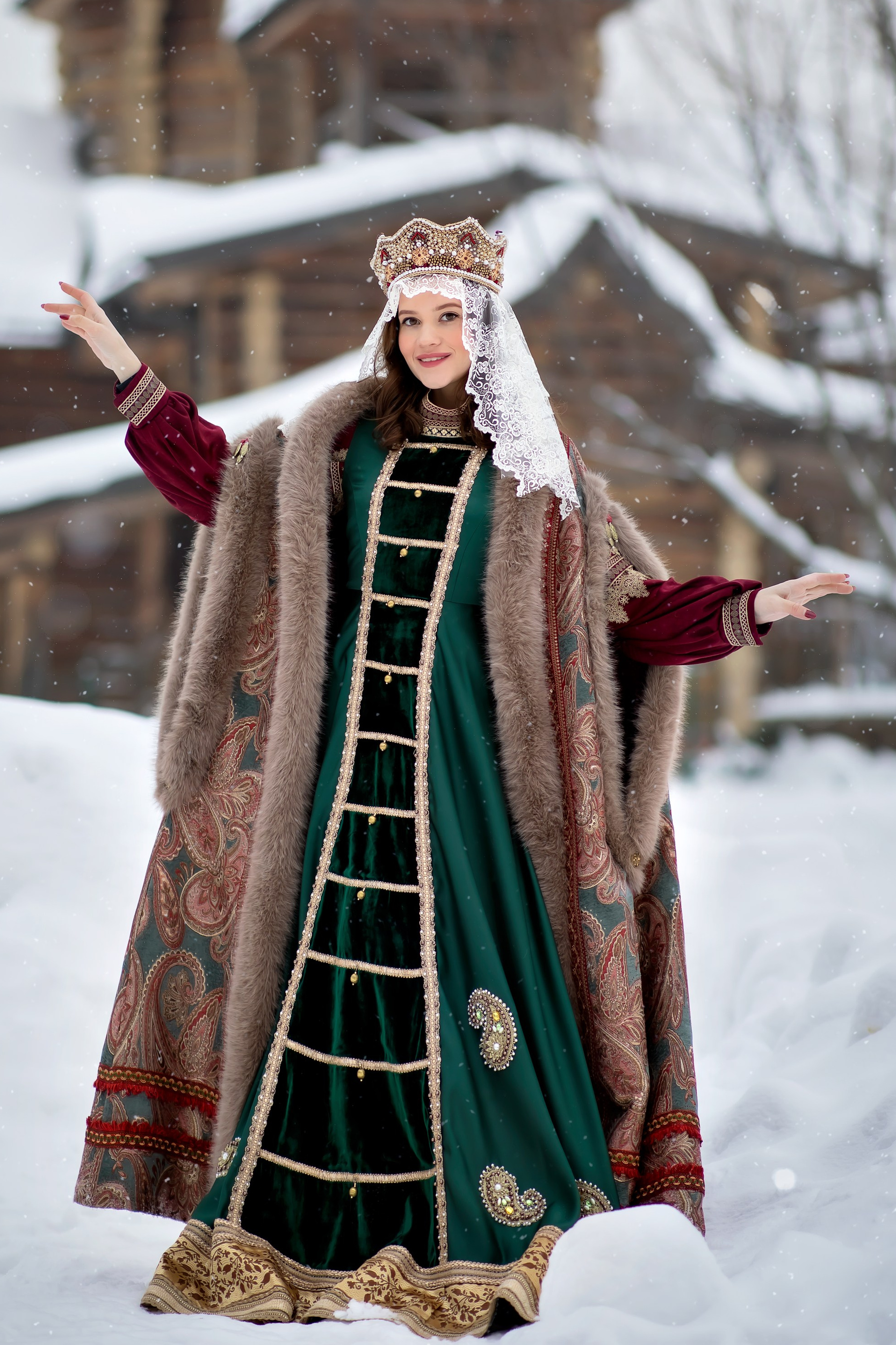 Дизайнер костюмов и украшений, фотограф