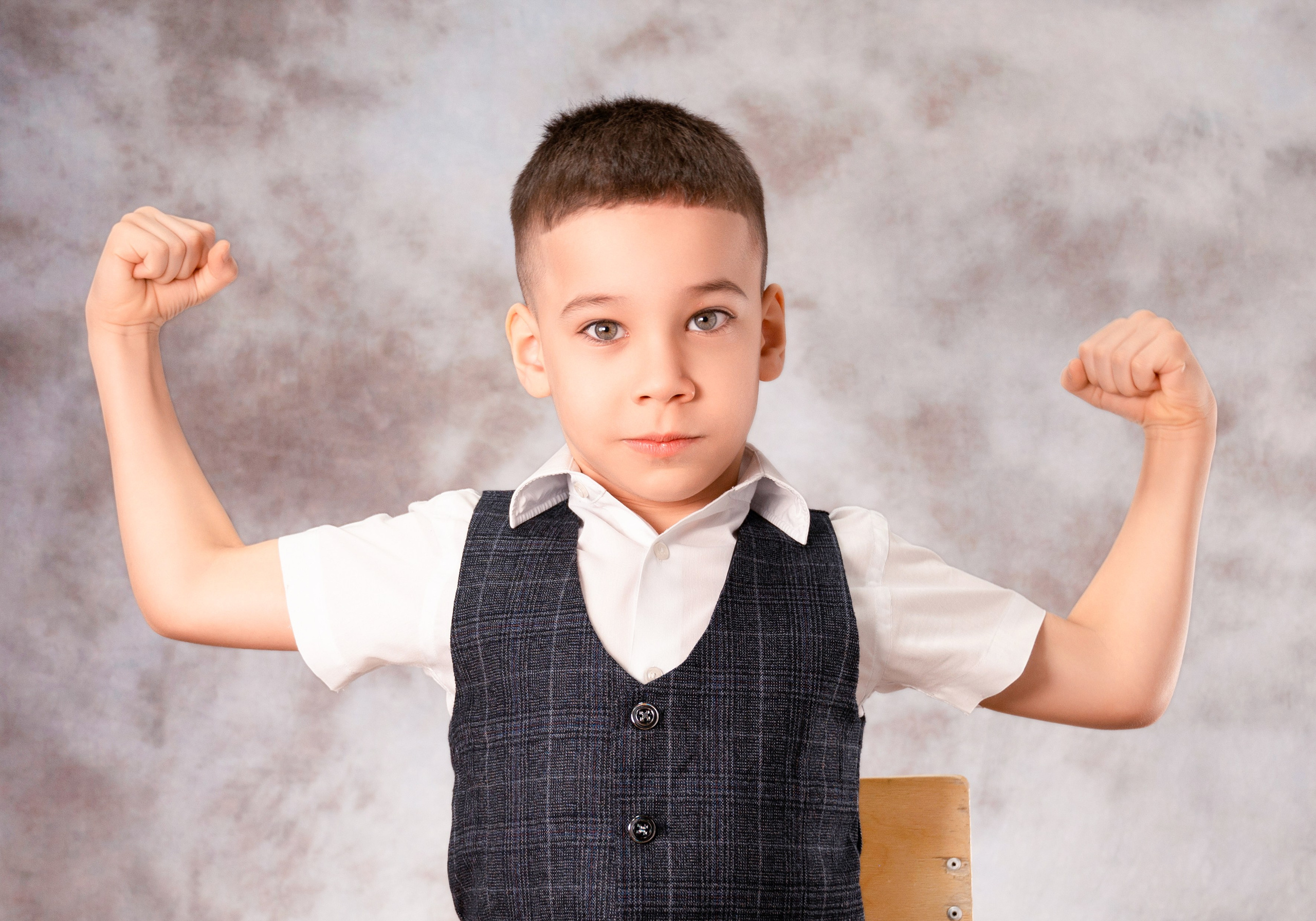 Цена на фотокнигу выпускника детского сада, школы. Детский фотограф. «Ожившие» фото, г. Нижневартовск