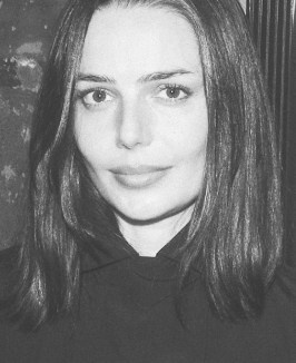 Фотограф Асет Героева работает в жанре портрета/документальной/авторской/fashion фотографии