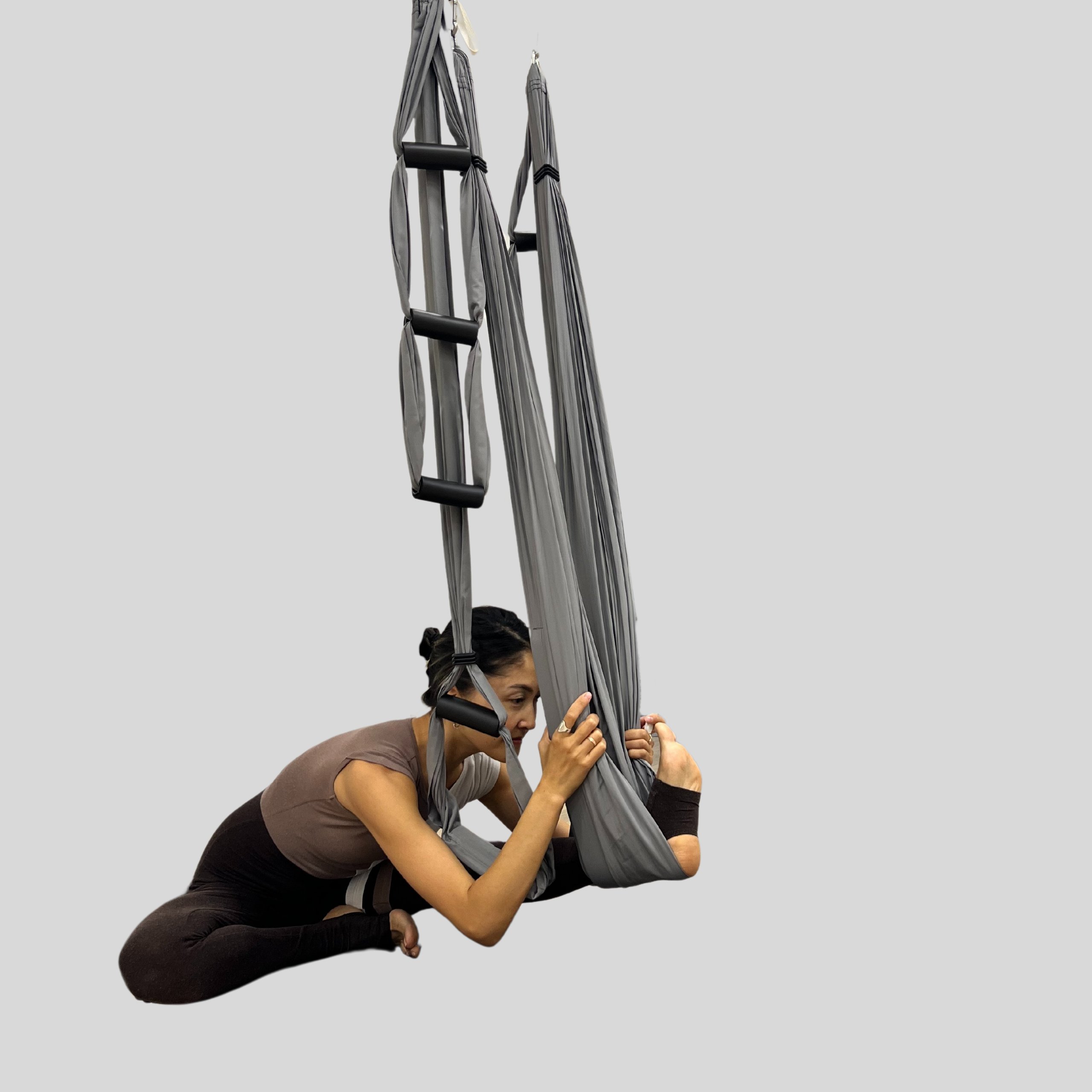 Флай йога, aerial yoga, аэро йога, связка в гамаке, позы в гамаке, aerial yoga exercise, fly yoga practice, fly yoga low, низкий гамак. Преподаю и провожу обучение по флай йоге