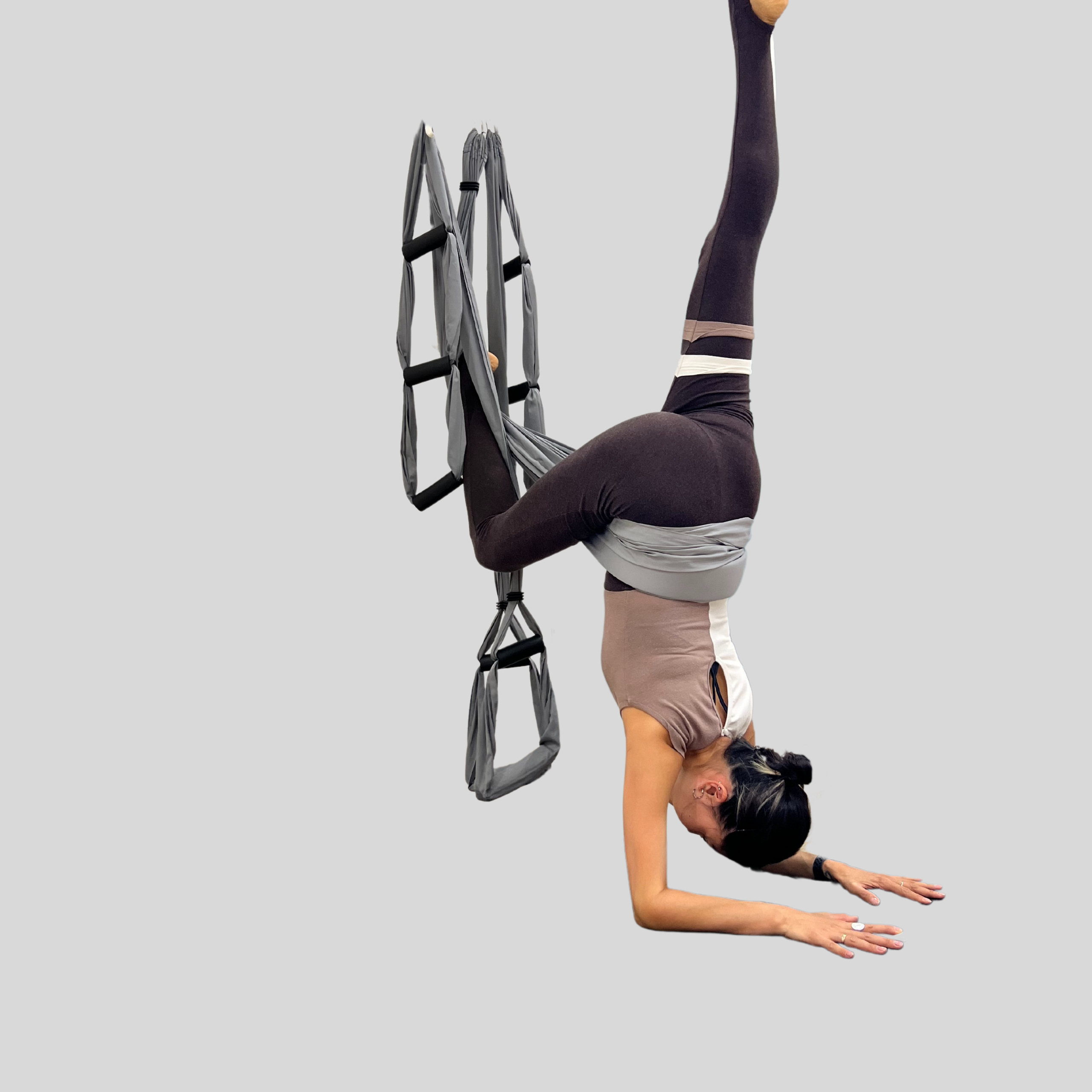 Флай йога, aerial yoga, аэро йога, связка в гамаке, позы в гамаке, aerial yoga exercise, fly yoga practice, fly yoga low, низкий гамак. Преподаю и провожу обучение по флай йоге