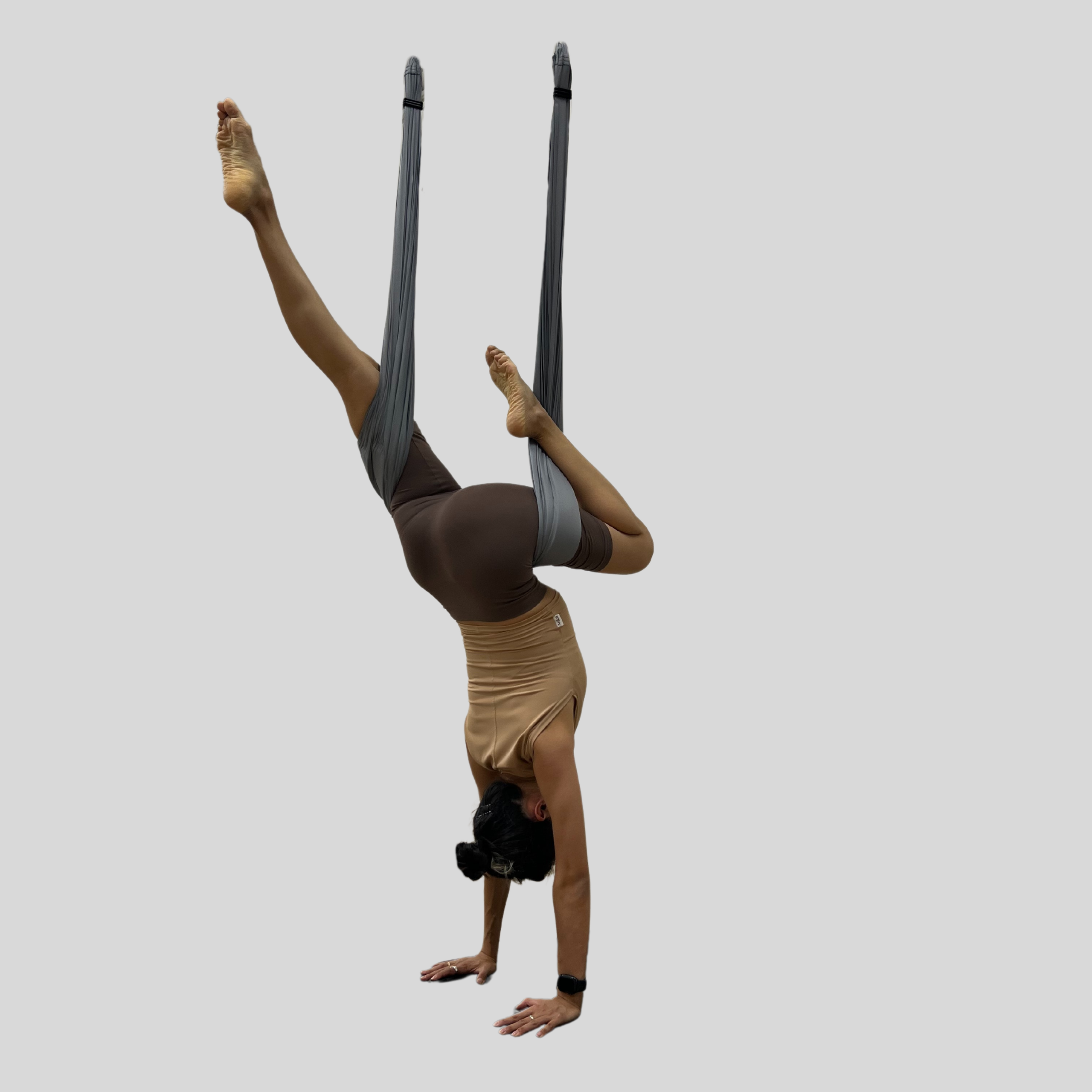 Флай йога, aerial yoga, аэро йога, связка в гамаке, позы в гамаке, aerial yoga exercise, fly yoga practice, fly yoga low, низкий гамак. Преподаю и провожу обучение по флай йоге