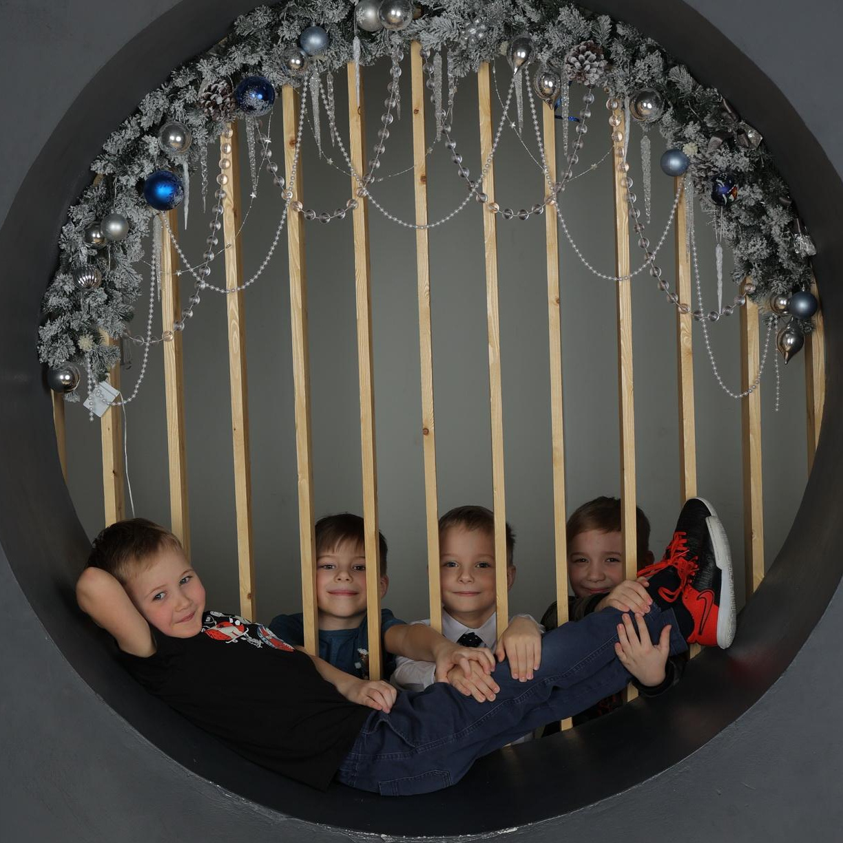 АЛЬБОМ ДЕТСКОМУ САДИКУ. Школьная фотография в Санкт-Петербурге, выпускные альбомы, фотосессии