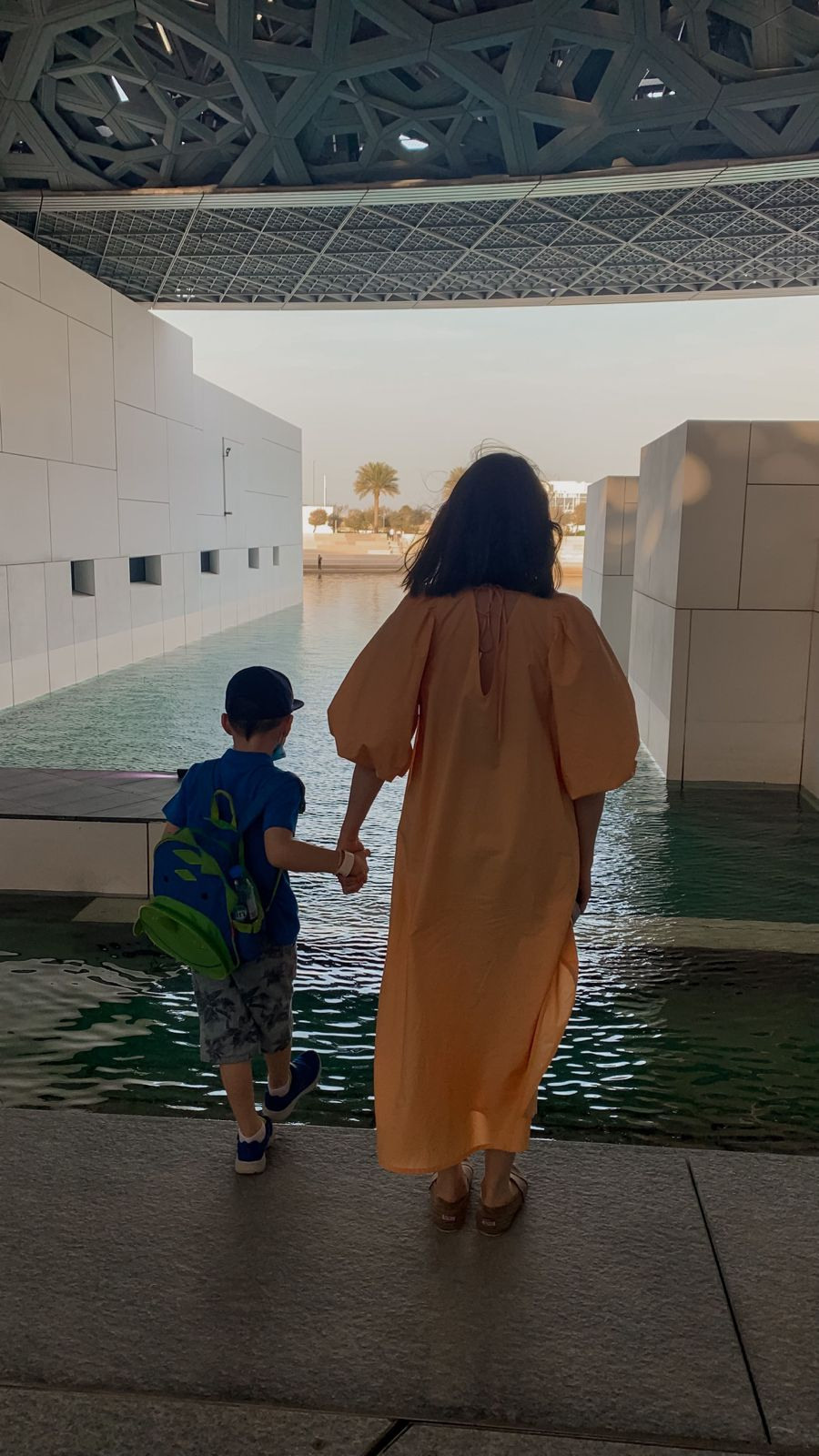 ЛУВР АБУ-ДАБИ. Художница в Алматы Мухамед-Рахимова Джамиля