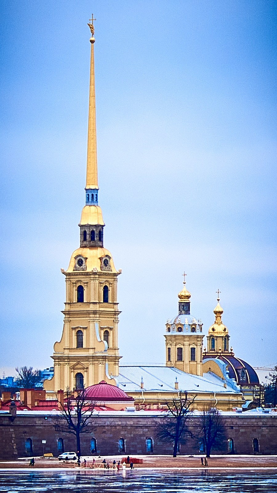 Фотопрогулка на день снятия блокады: фундаменты, чайки, Новый год и др. НЕЙРО-АРТы Воеводова