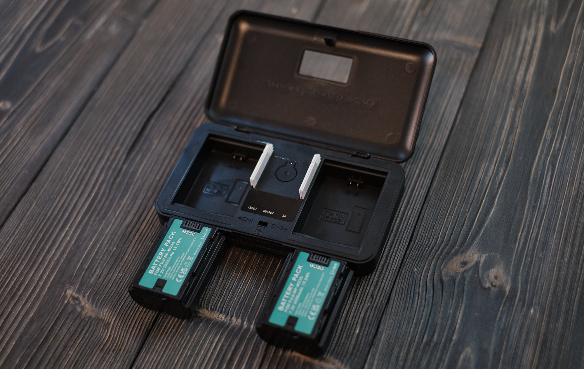 Тест аккумуляторов и зарядного устройства PALO. Фотограф Константин Шамин