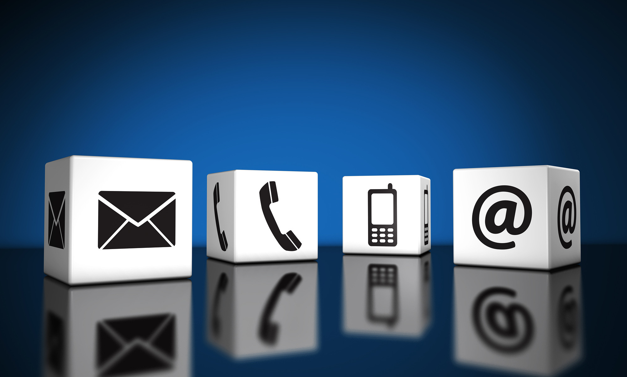 на картинке - символы имейла, телефона и прочих моих контактов - как связаться  с фотографом  в Хабаровске Татьяной Трубниковой