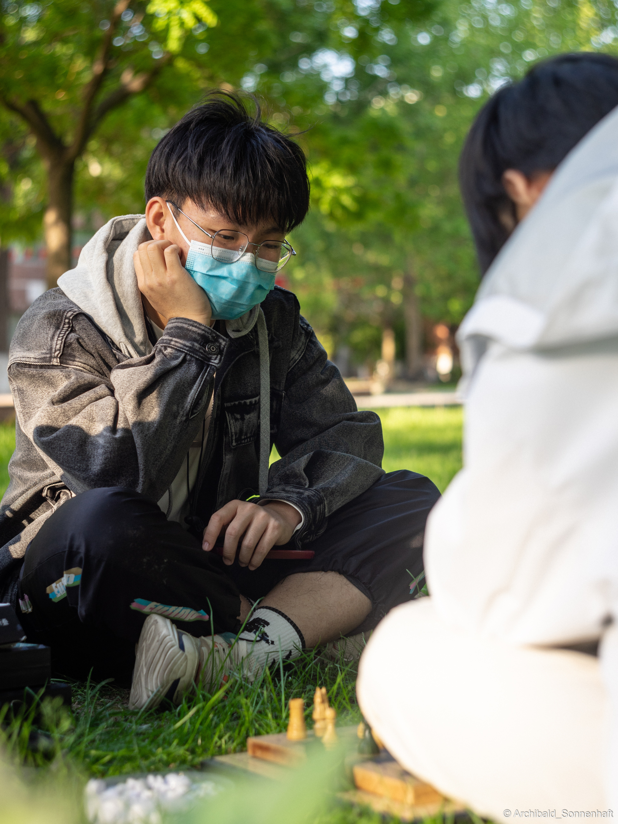 Walking in TJU on the first of May. Photographer in Guangzhou, China. Archibald Sonnenhaft