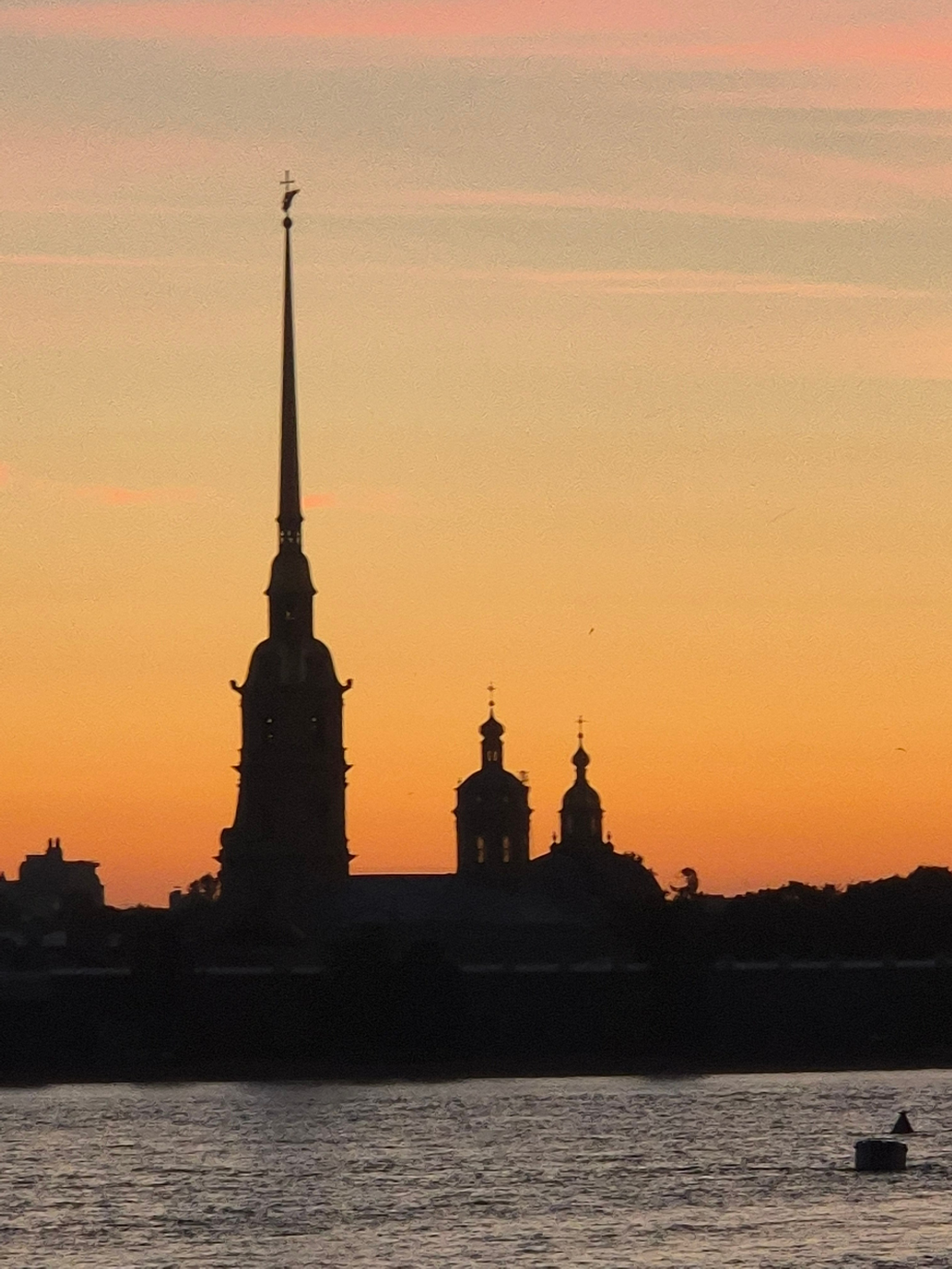 Россия. Санкт-Петербург. Walk & Fly with Batay