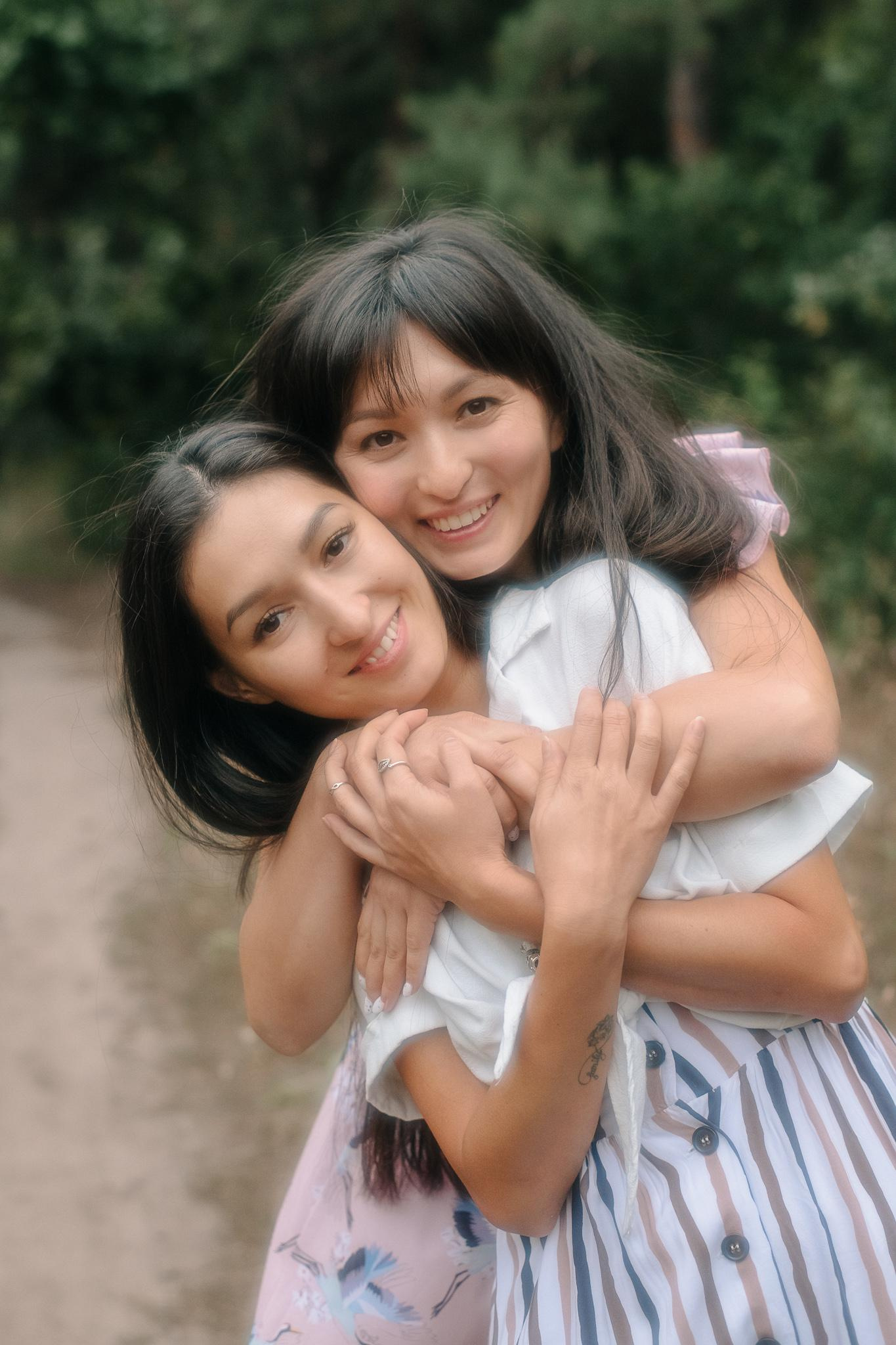 Сестренки Ольга и Ирина. Фотограф Валерия Голубева (Миронова)