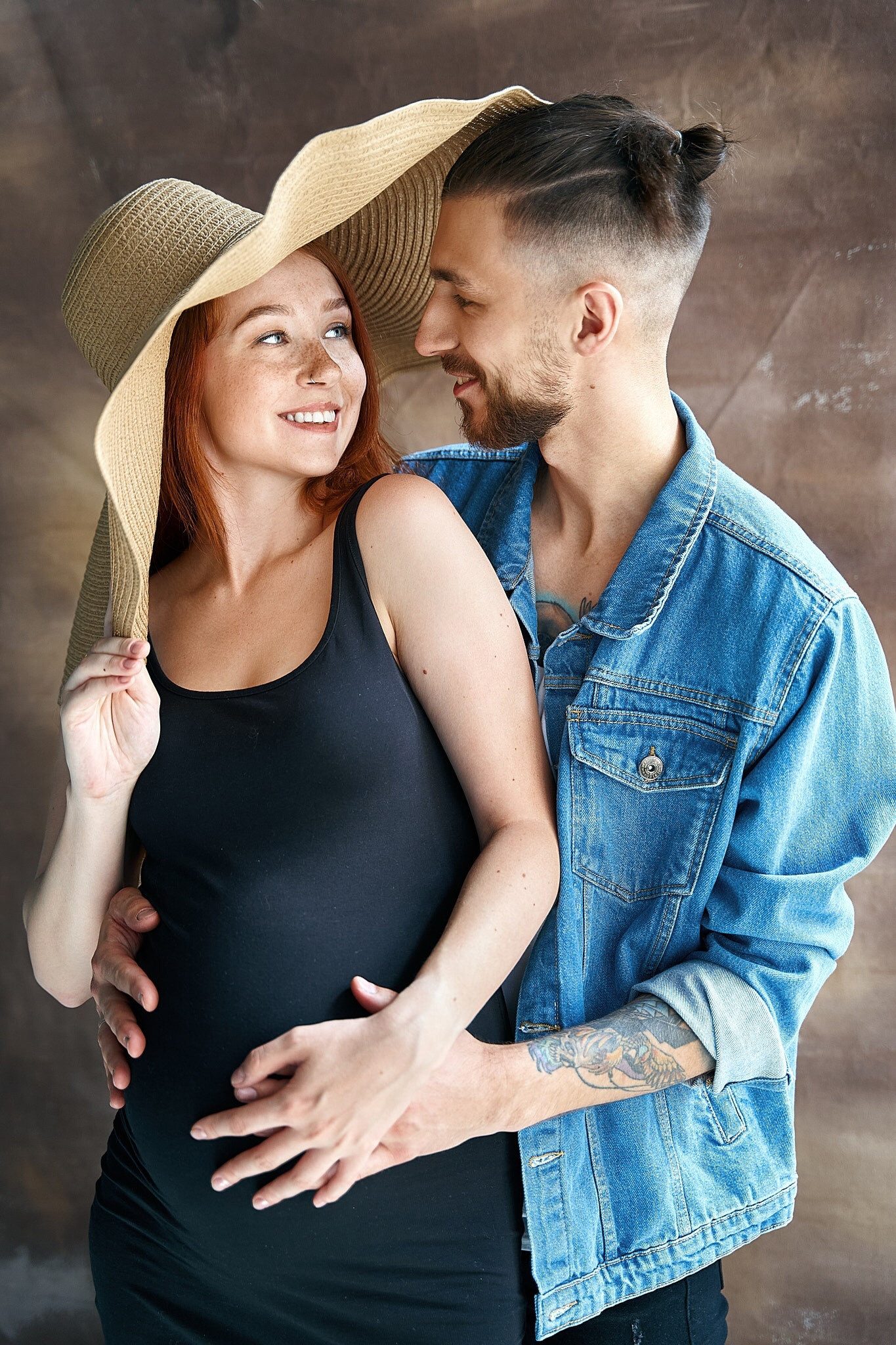 Пара, фотосессия, фотография, love story, Екатеринбург, влюбленные, фотограф, перед свадьбой, в студии, на природе, окно, красивый, в ожидании чуда, для беременных