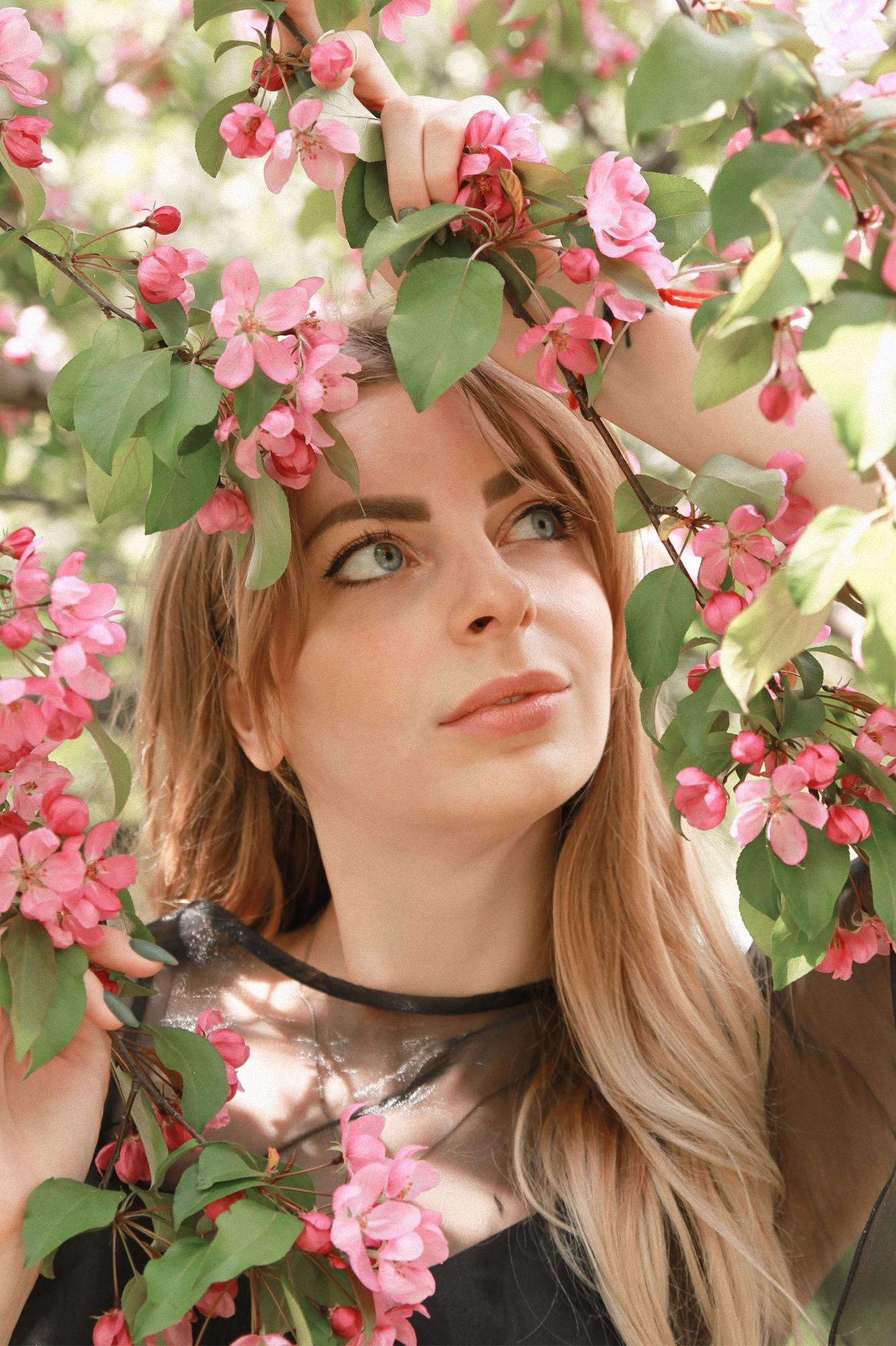 Идеи для фотосессии в цветущих садах. Фотограф Ирина Воробьева