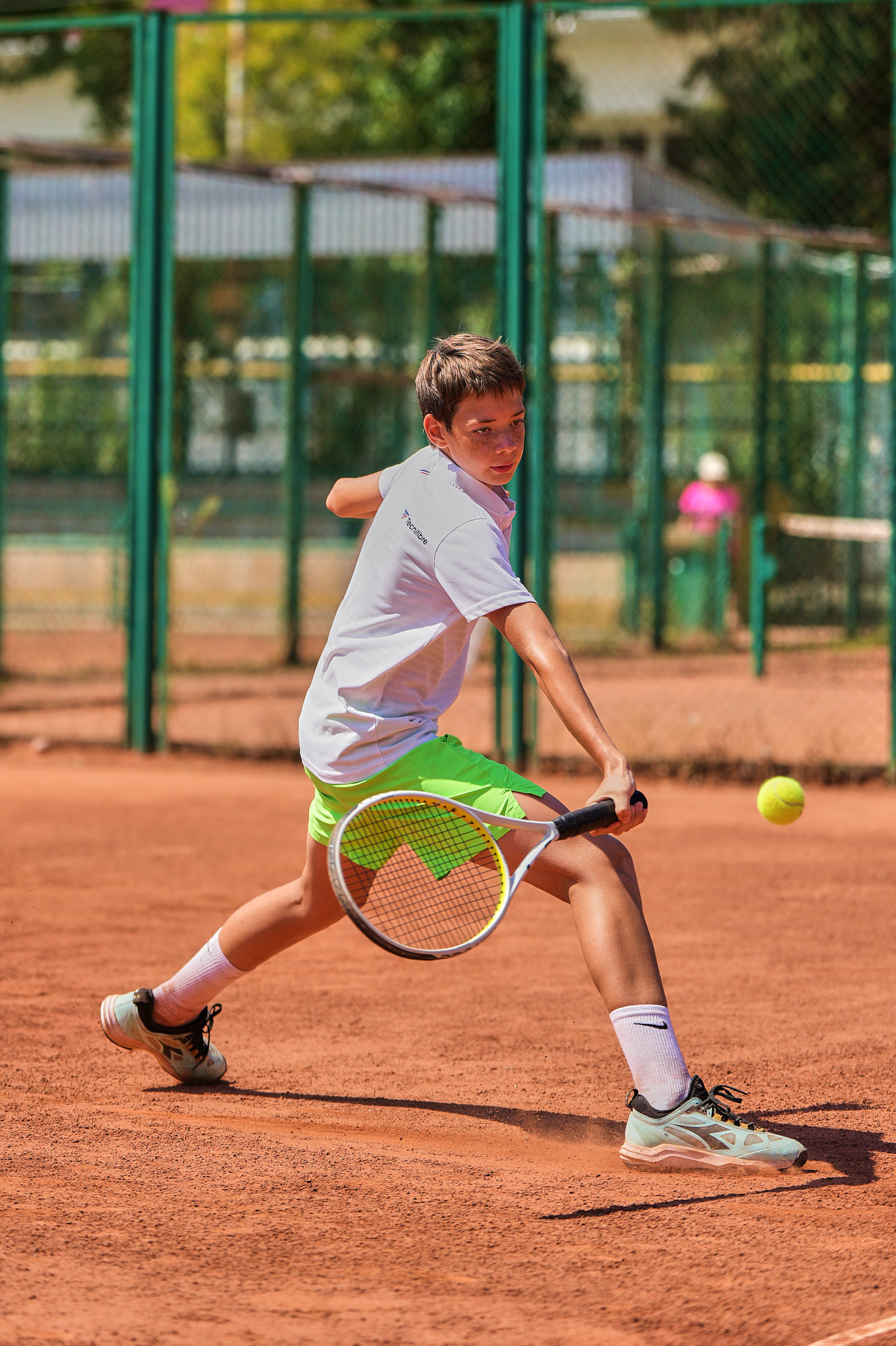 Тренировки по теннису для всех уровней | Кастомизация ракеток для тенниса, падел-тенниса и сквоша