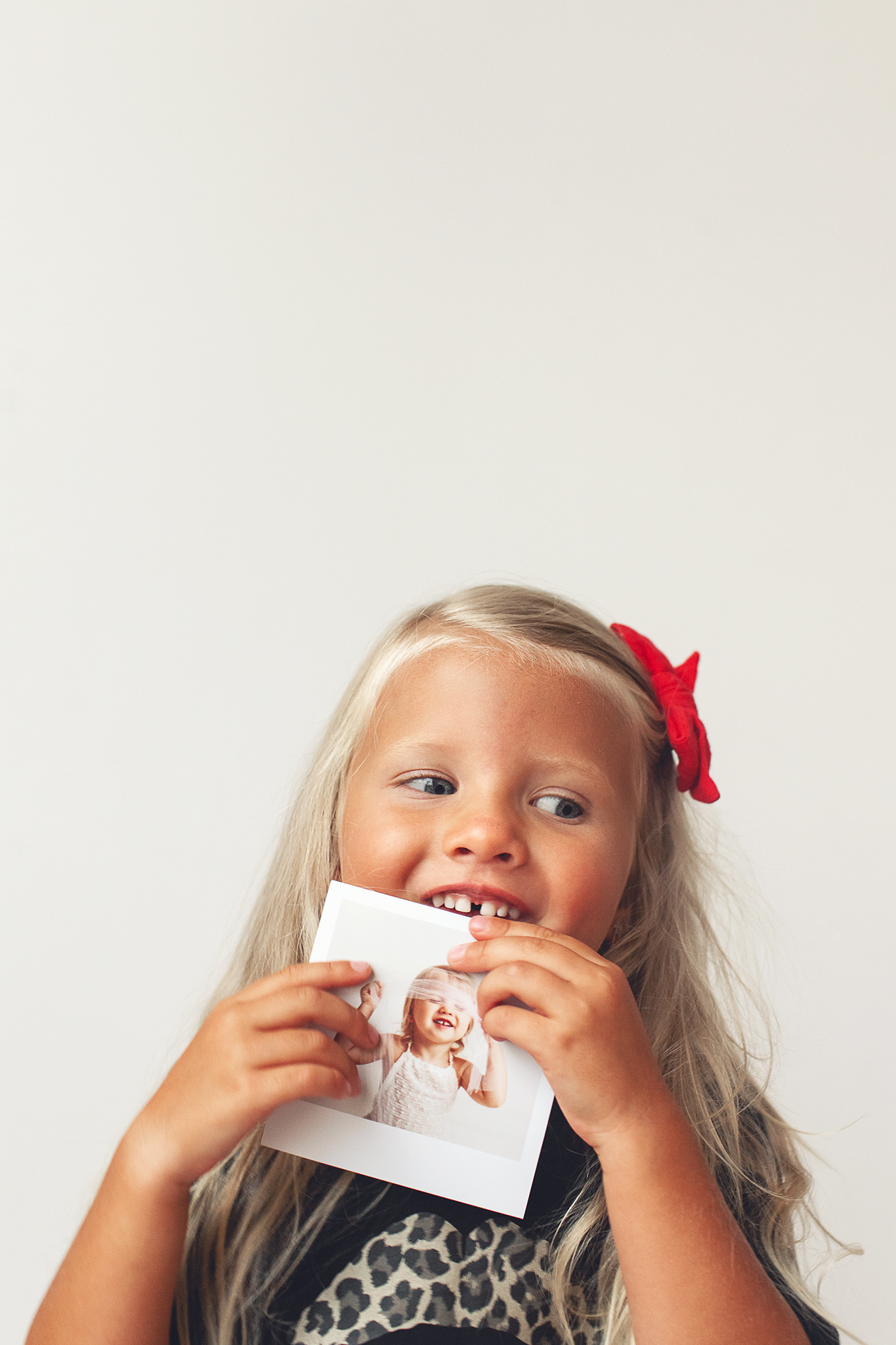 Семейная фотосессия в студии брата и сестры. Детский фотограф в Самаре