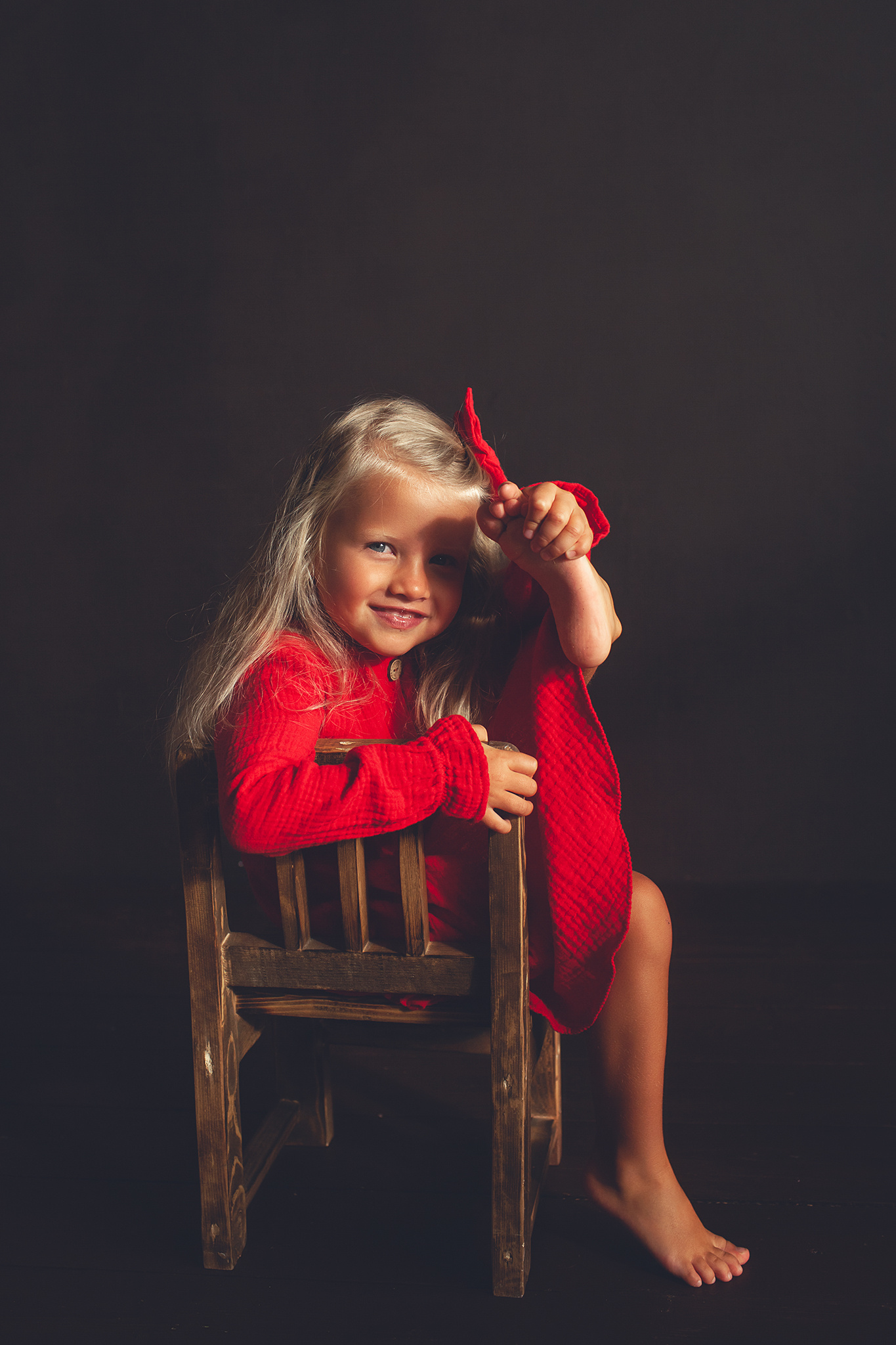 Семейная фотосессия в студии брата и сестры. Детский фотограф в Самаре