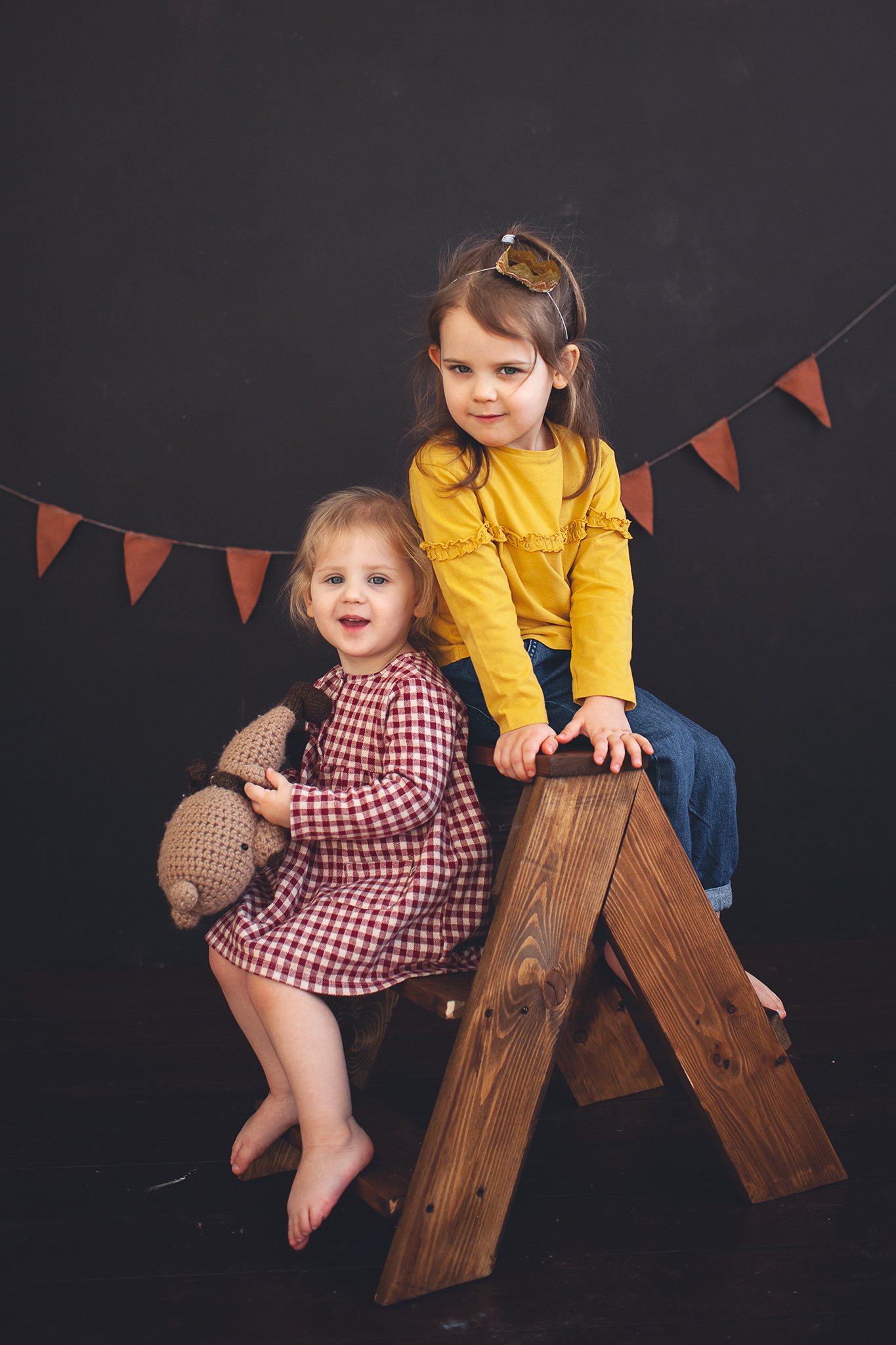 Эти рисунки принесла мама Маши и Сони. Часть из них нарисована старшен. Детский фотограф в Самаре