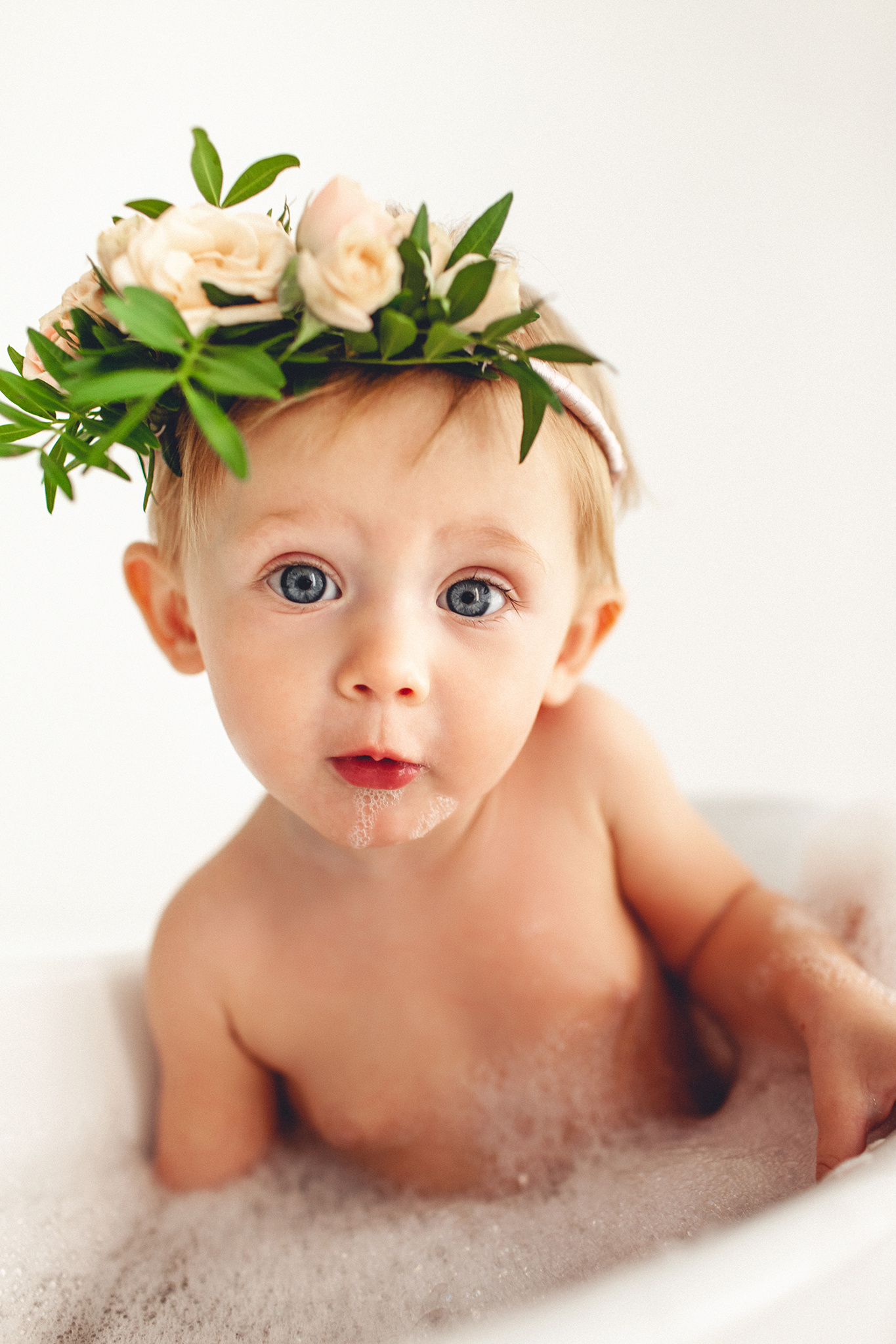 Цветочная ванна для Агаты. Детский фотограф в Самаре