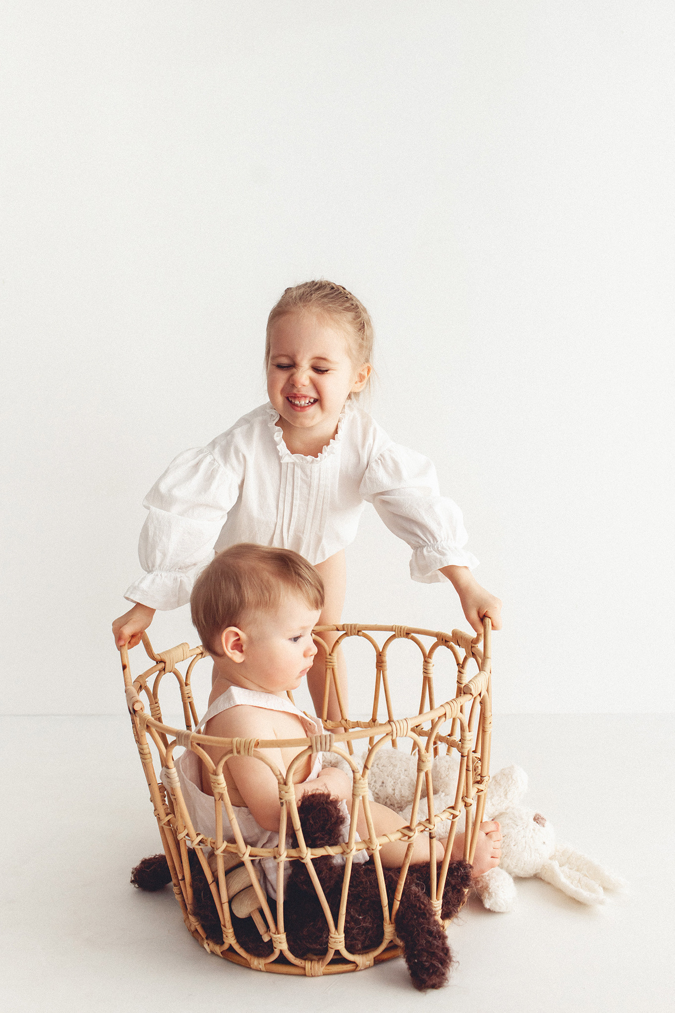 Мишаня и Алёнка. Детский фотограф в Самаре