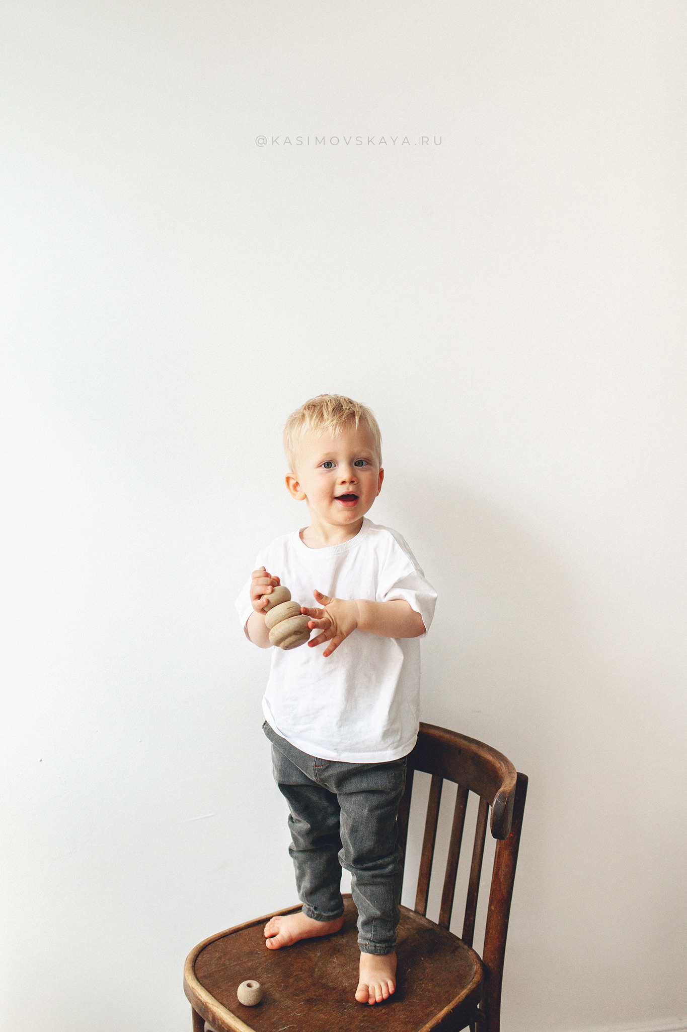 Фотосессия «Мама и сынок» в Маленькой белой студии в Самаре. Детский фотограф в Самаре