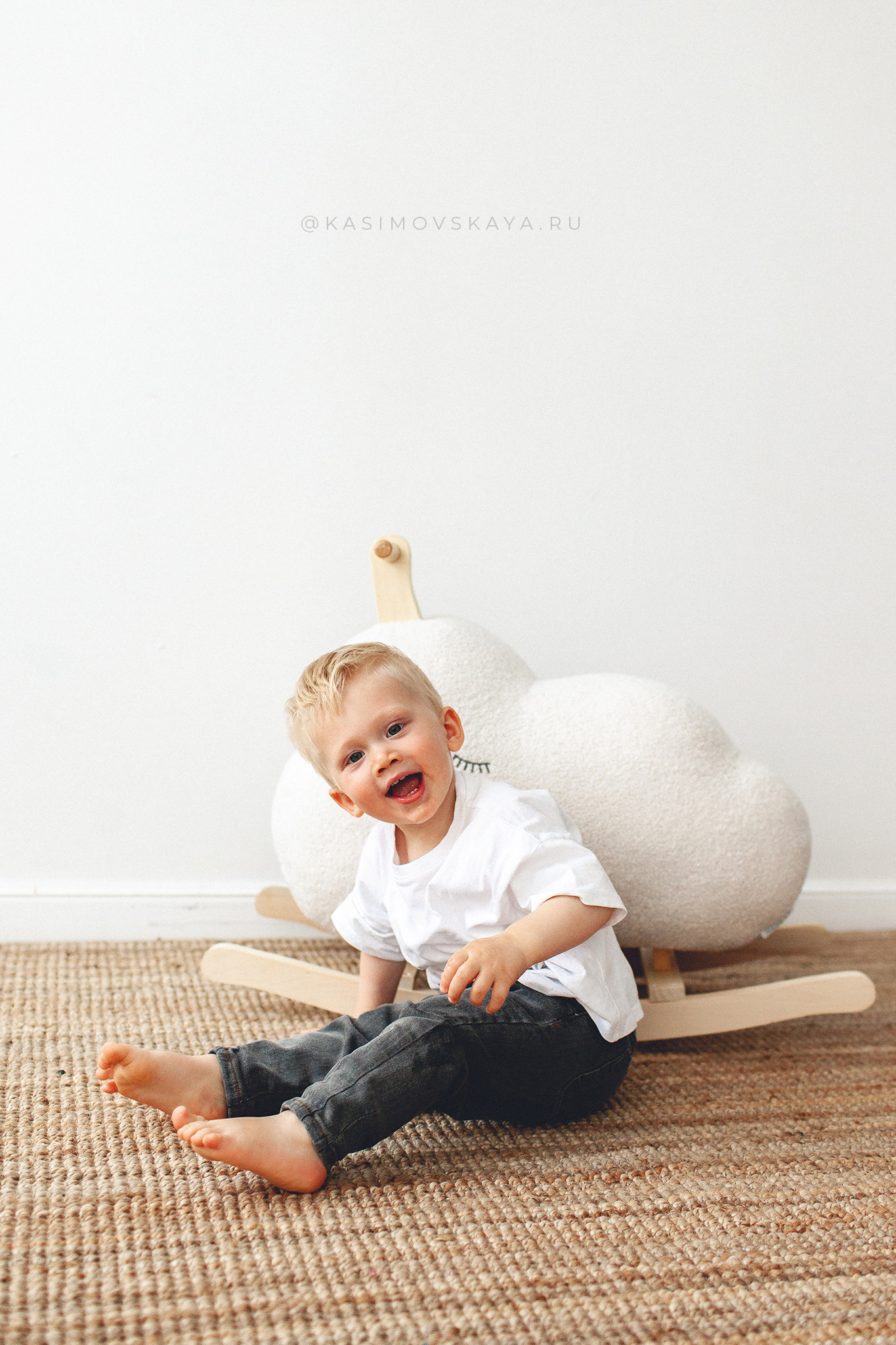 Фотосессия «Мама и сынок» в Маленькой белой студии в Самаре. Детский фотограф в Самаре